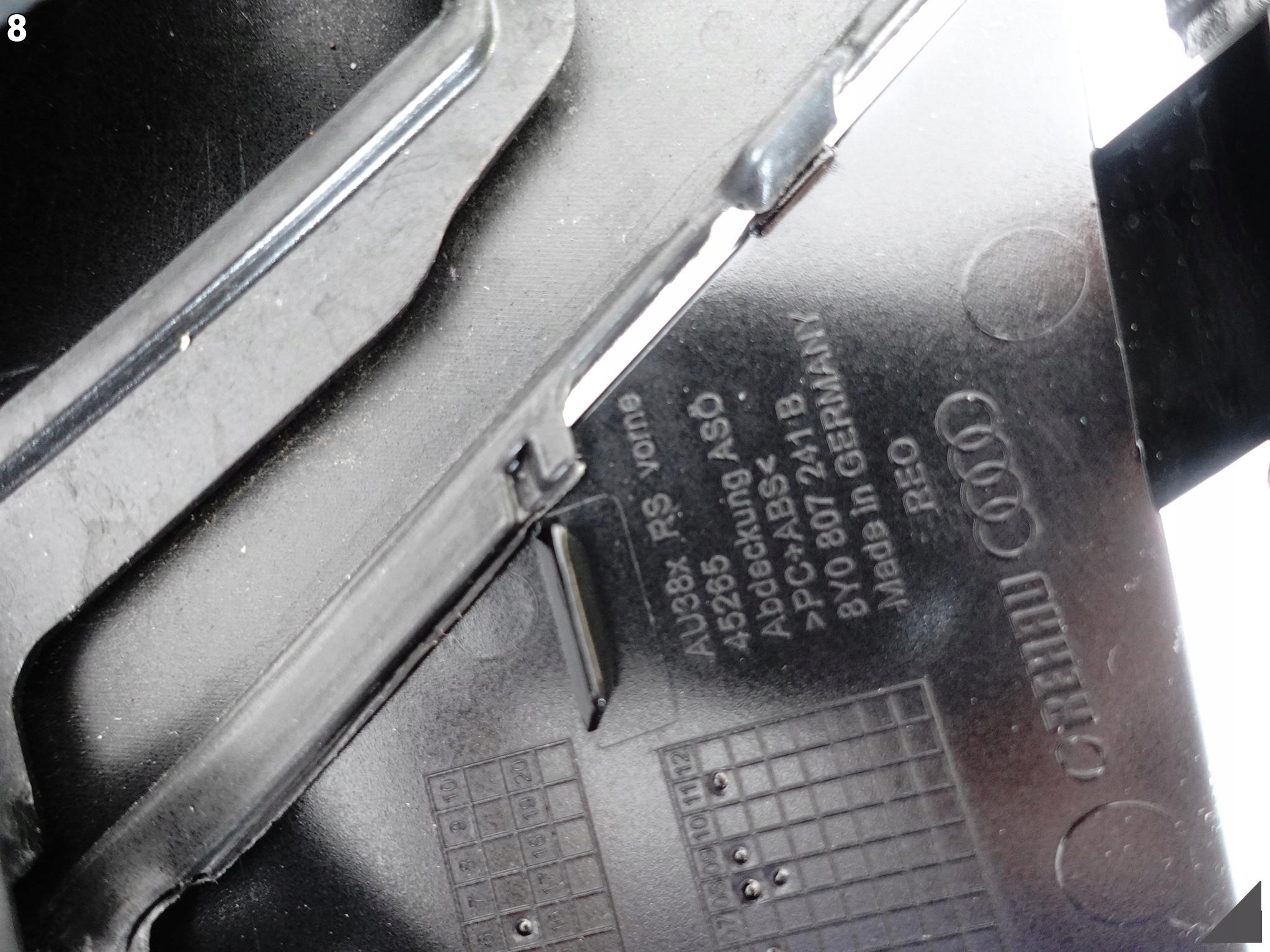 AUDI RS3 8Y0 20- ZDERZAK RAMKA STELAŻ GRILL ATRAPA PRZÓD 8Y0853651H Wersja Europejska