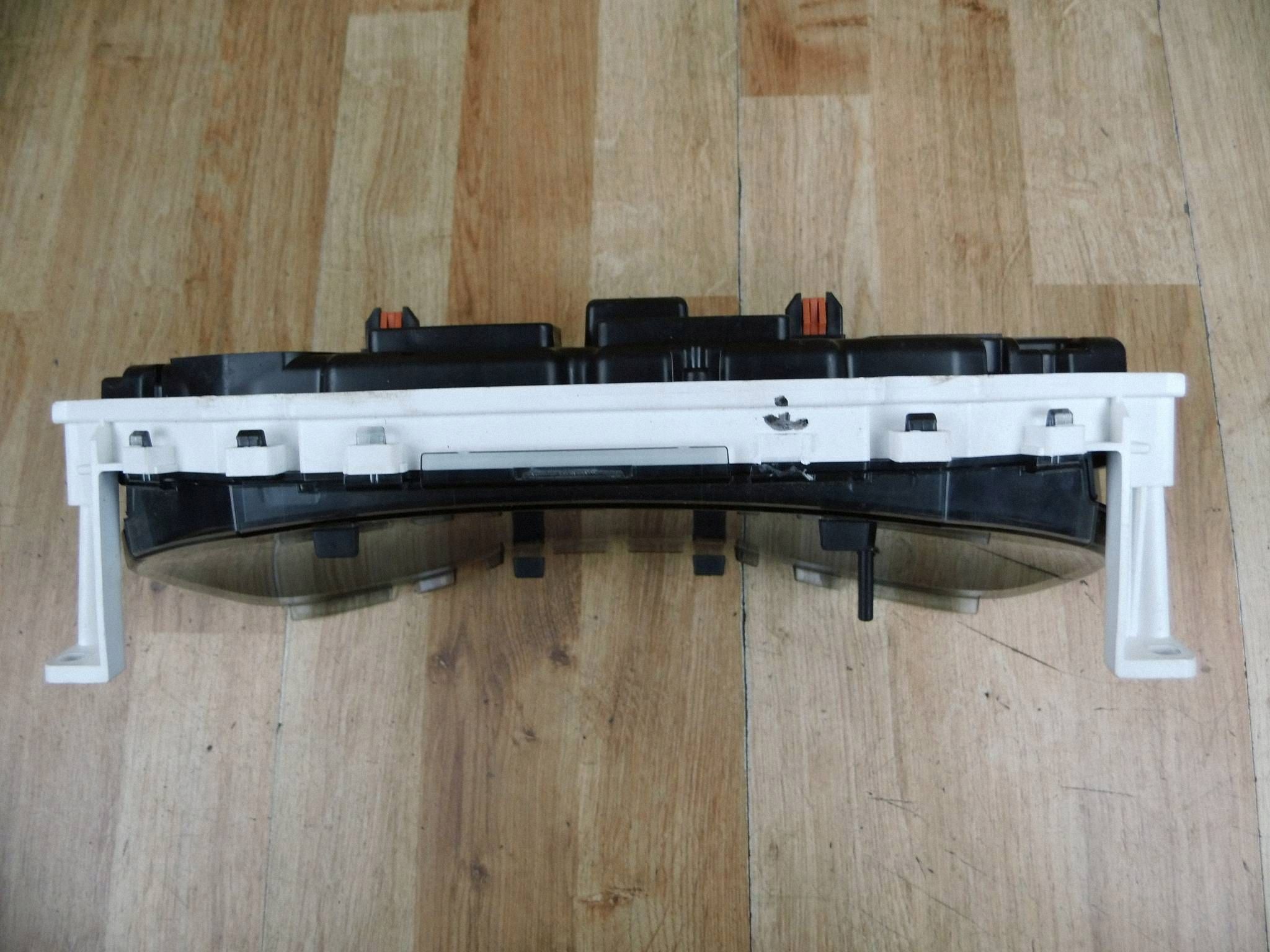 Toyota RAV4 V dials 83800-4A660 838004A660