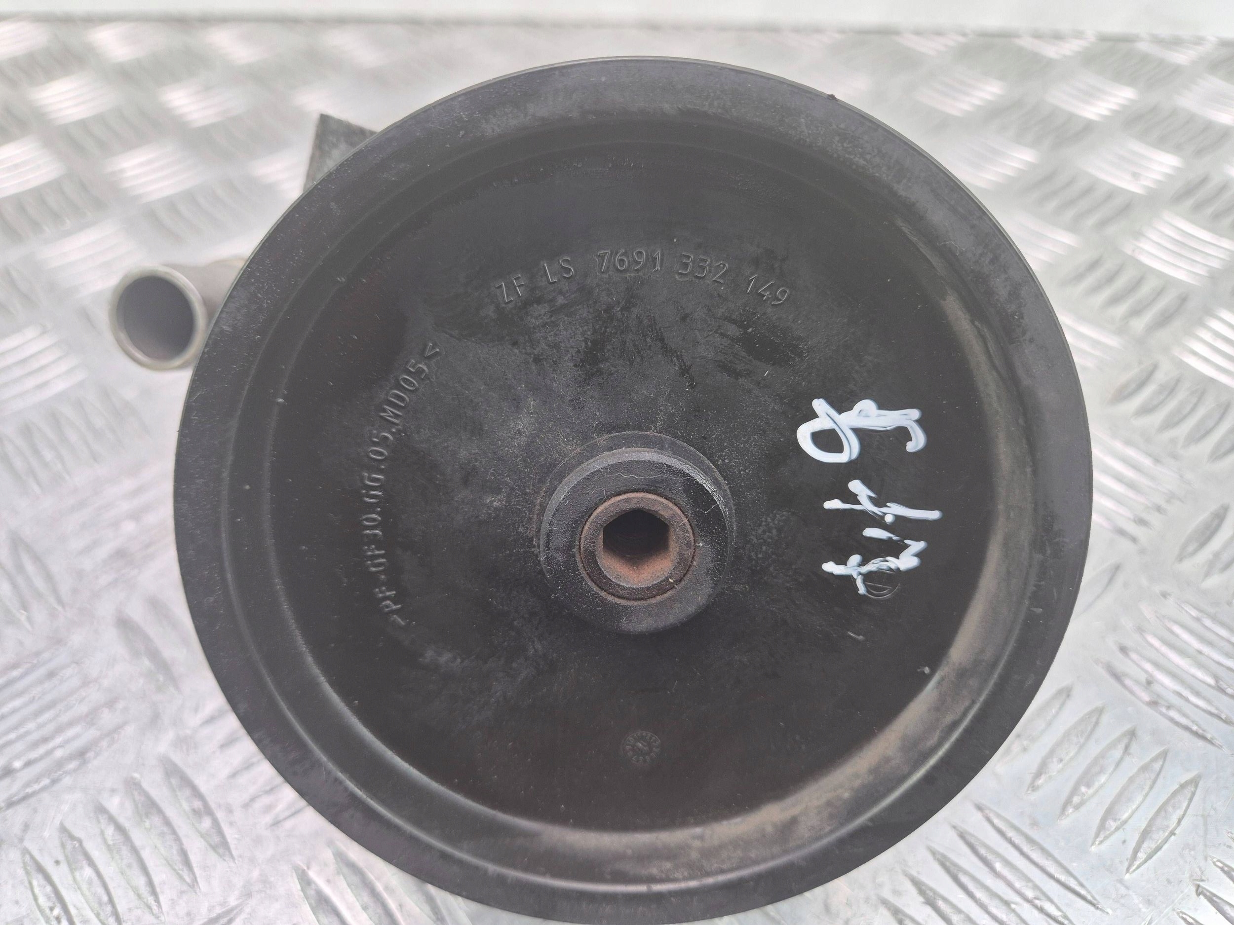 Mercedes C200 CGI W204 servo pump A0064666801 M271