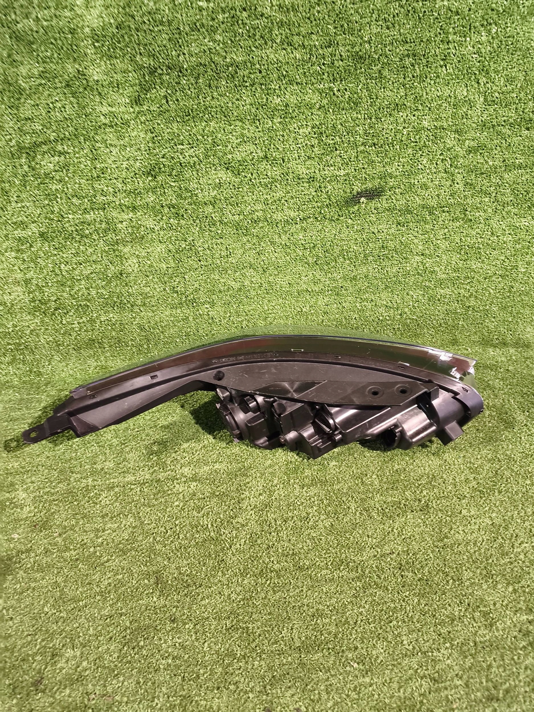 REFLEKTOR left front KIA X-CEED FULL LED 19- NR.R1385