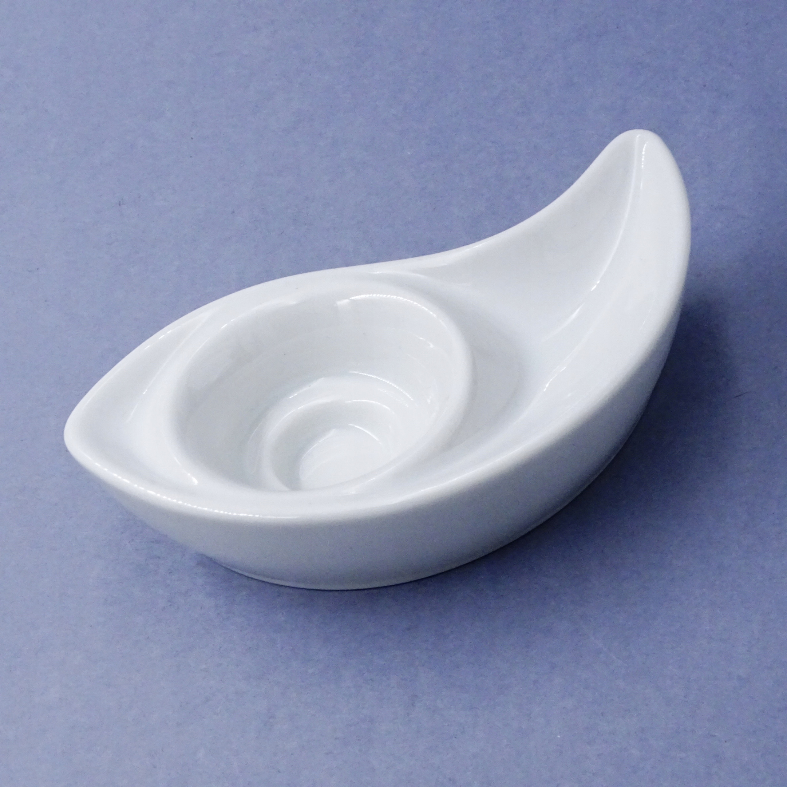 BIAŁY DESIGNERSKI PORCELANOWY ŚWIECZNIK