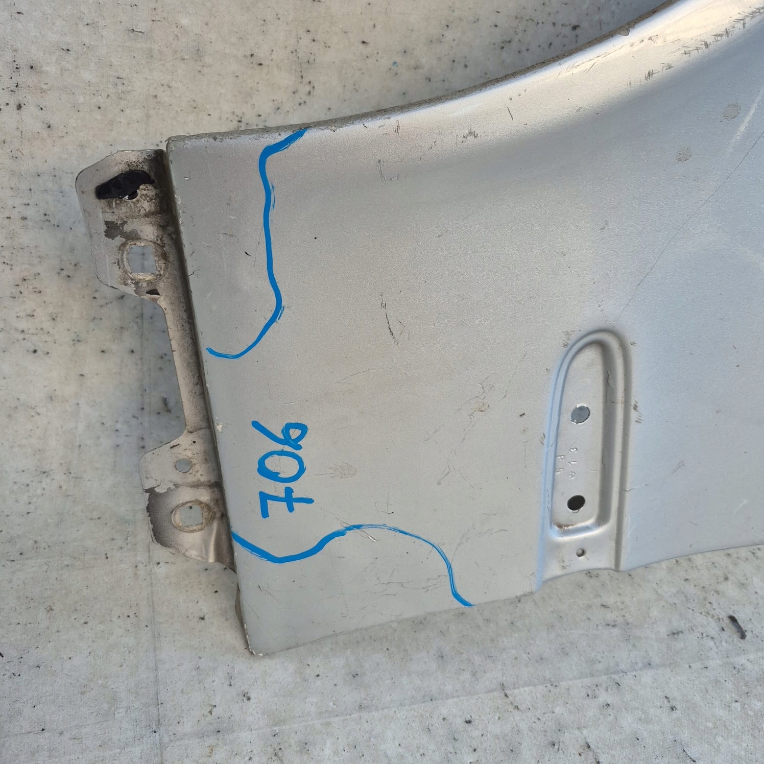 MERCEDES E-KLASA W211 02-09 fender front front left