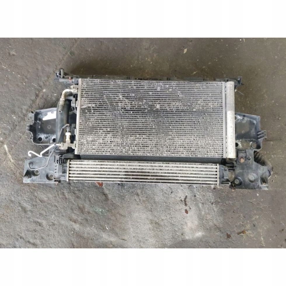 support panel for radiators Renault Megane III 2010 1.4B 131KM