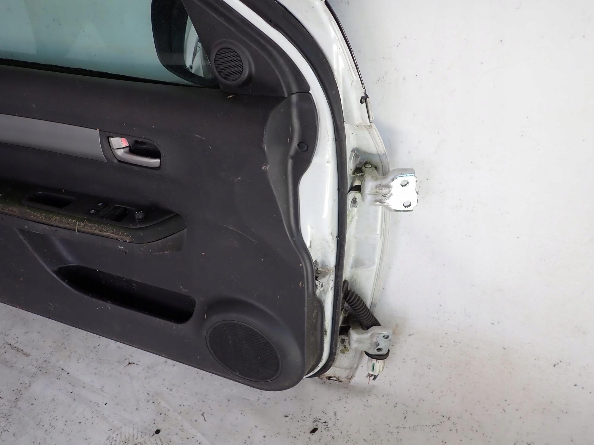 SUZUKI SWIFT III 3 3D 3 door 04-10 door front front left