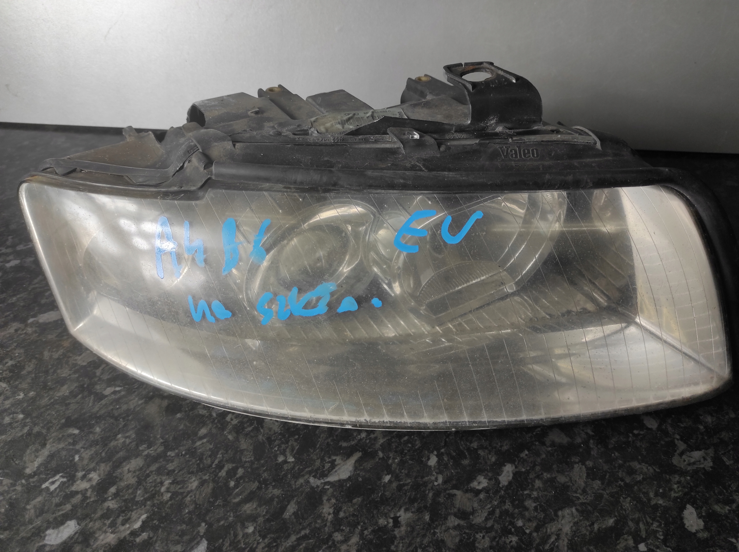 AUDI A4 B6 light front REFLEKTOR right 20-A008