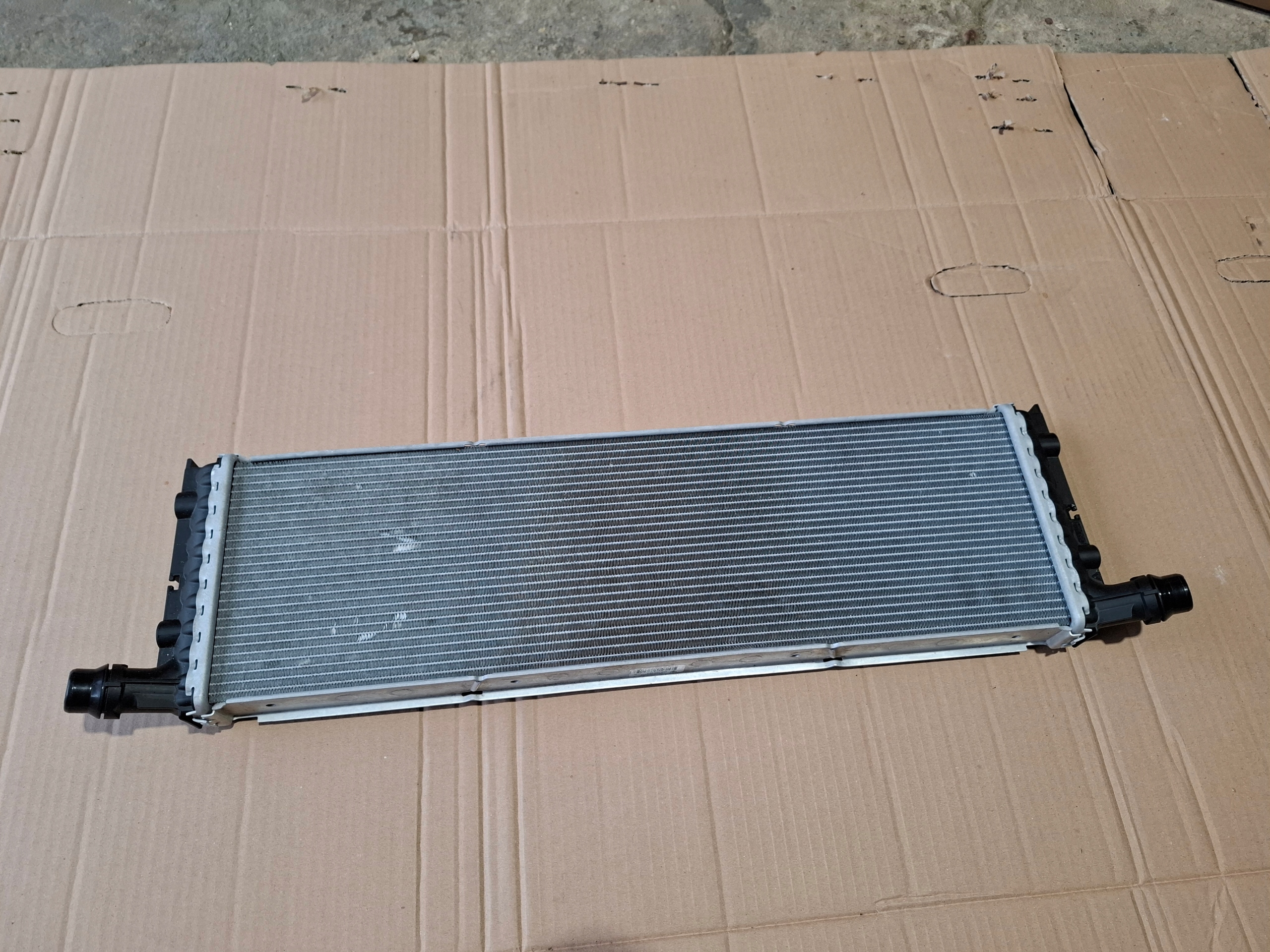 water cooler Porsche 911 GT3 992 22r 9GT121253b