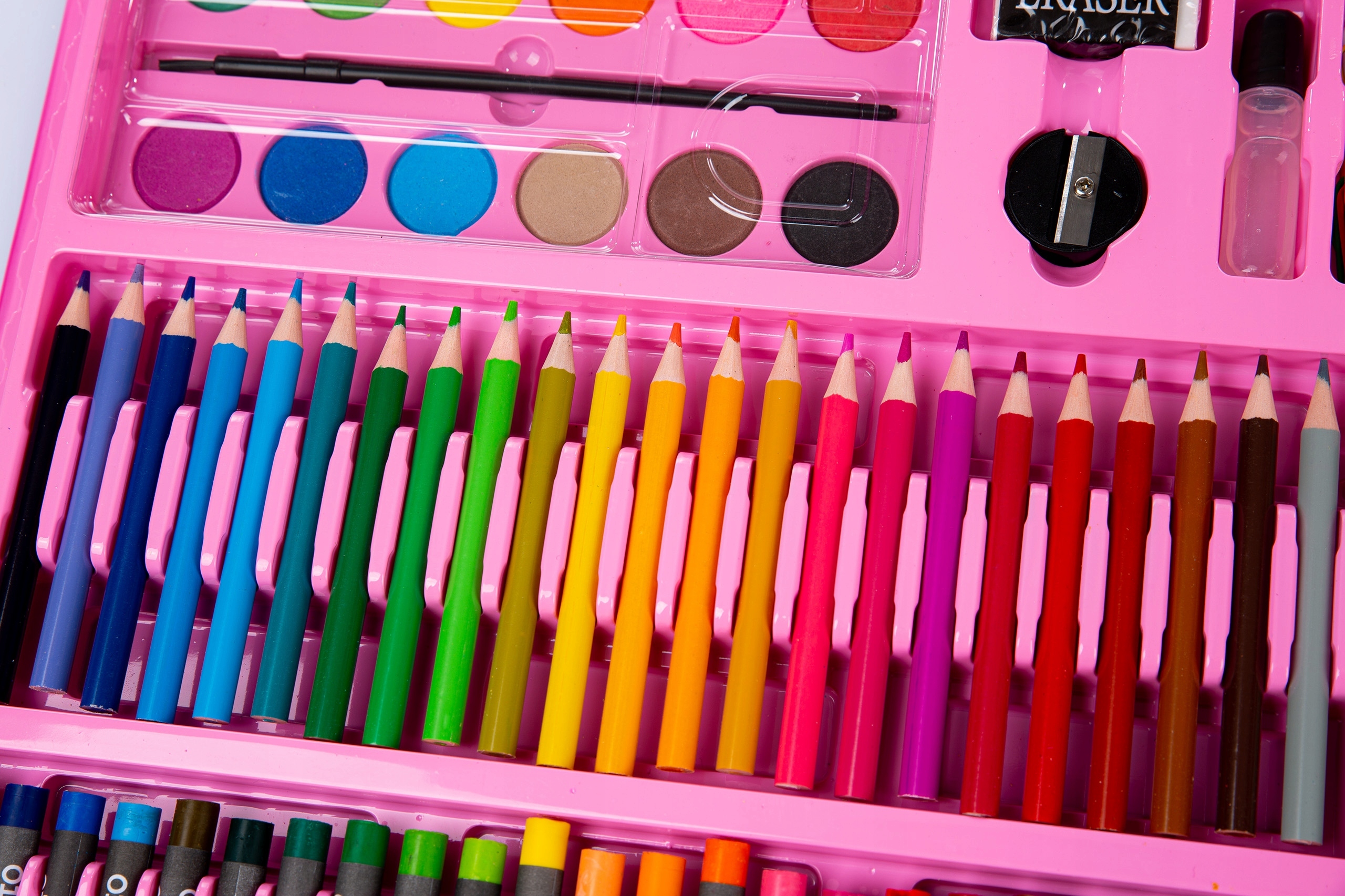 ZESTAW ARTYSTYCZNY DO MALOWANIA W WALIZCE KREDKI FARBY MAZAKI KREDKI Kod producenta ZESTAW DO MALOWANIA