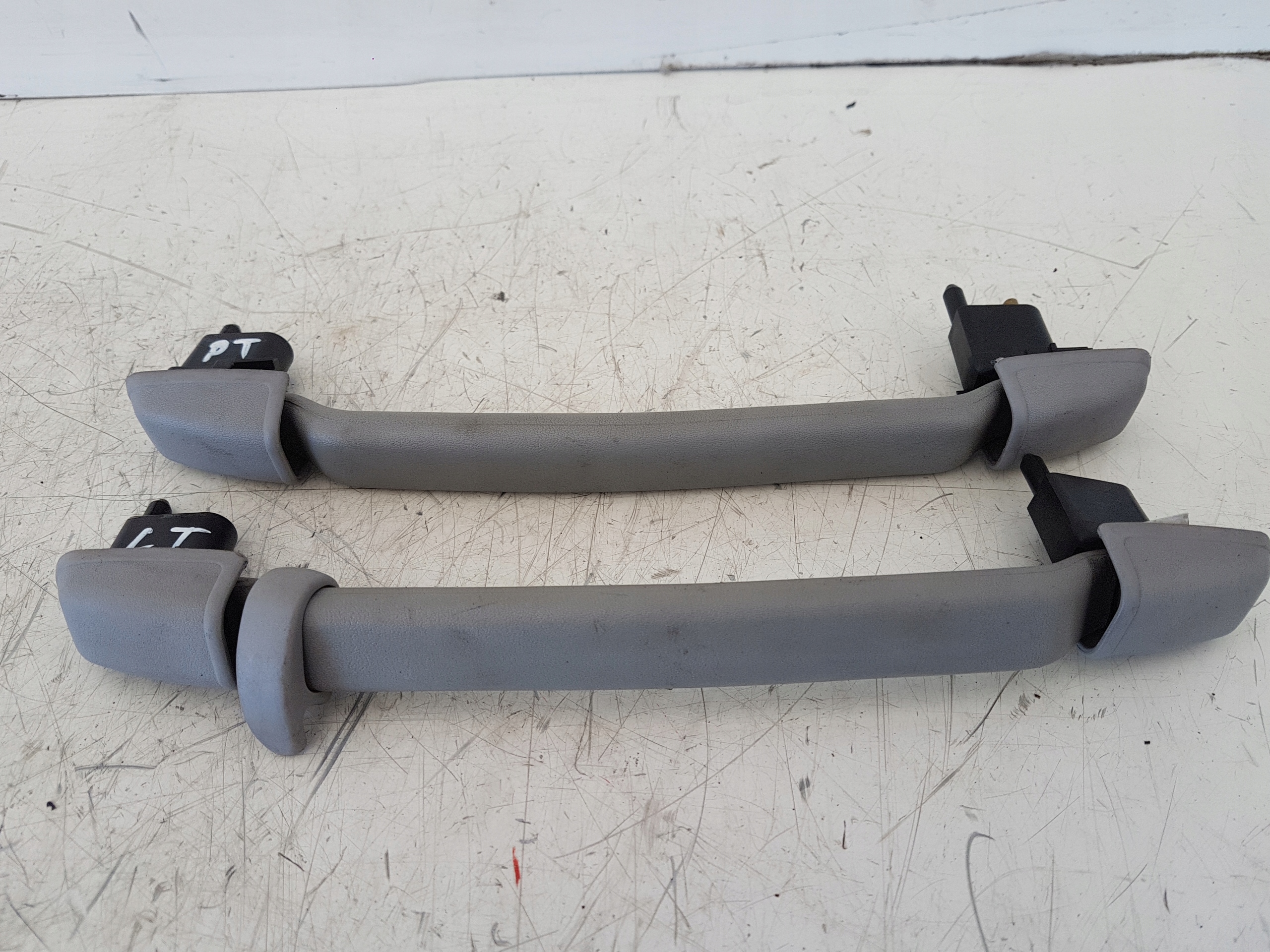 RĄCZKA UCHWYT PODSUFITKI TYŁ TOYOTA AVENSIS T22