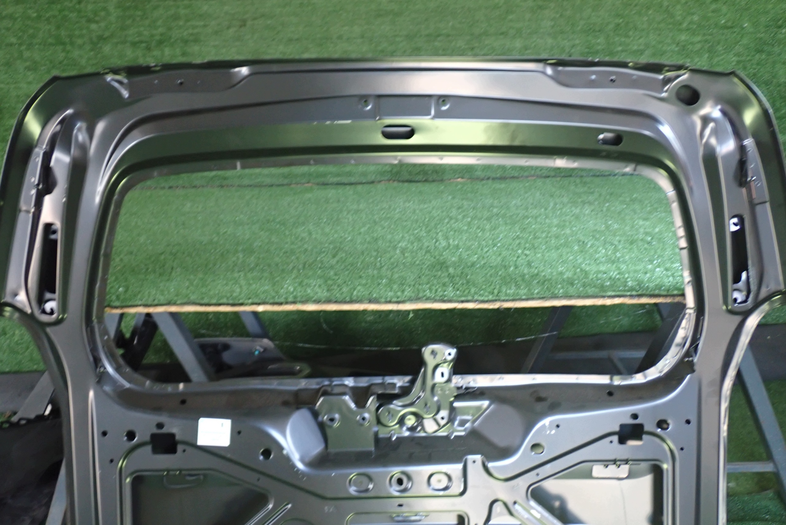 BERLINGO PARTNER III below SZYBE UCHYLNA 08-18 boot doors rear part