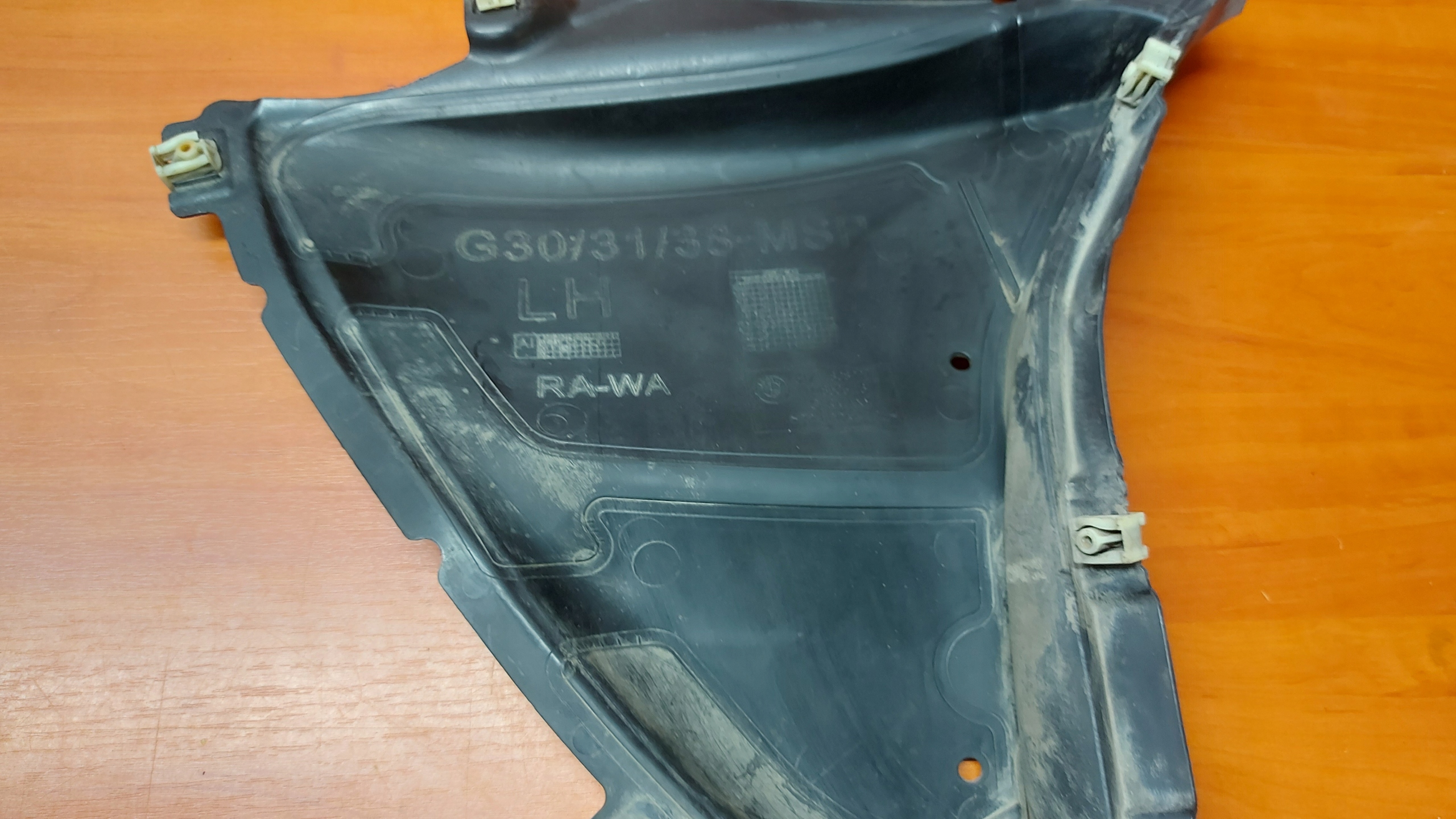 mudguard TROJKAT part NADKOLA left front BMW 5 G30 G31