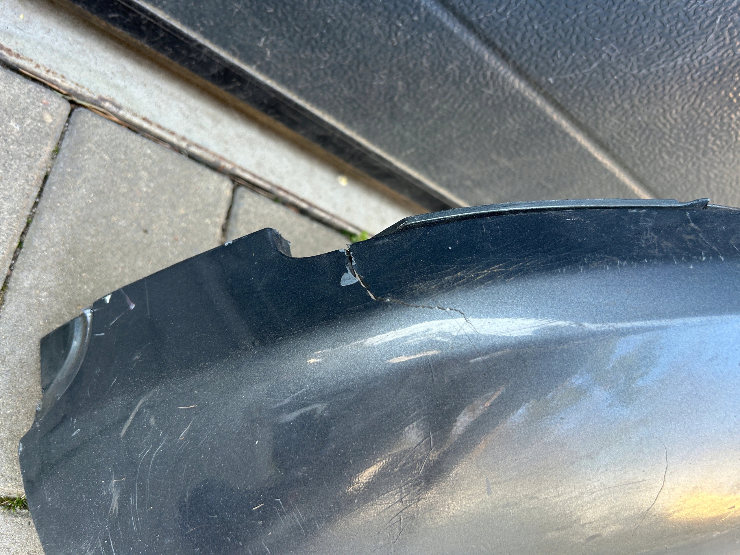 Audi Q3 8U0 S-line spoiler accessories of a bumper front front 8U0807061