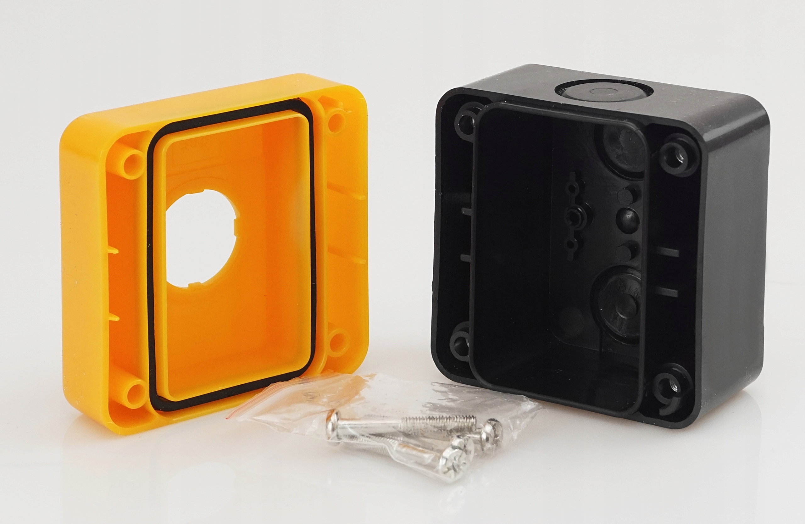 PRZYCISK AWARYJNY STOP Z KLUCZEM KASETA W KASECIE Marka Adelid