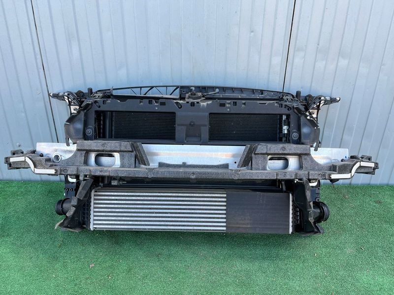 AUDI A4 B9 8W 2.0 TFSI PAS PRZEDNI CHŁODNICE