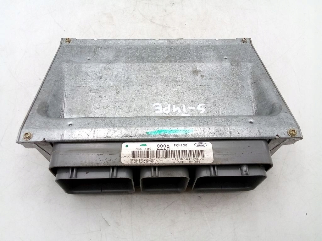 Jaguar S type S-type computer control unit of the engine Ford XR8A-12A650-QGA