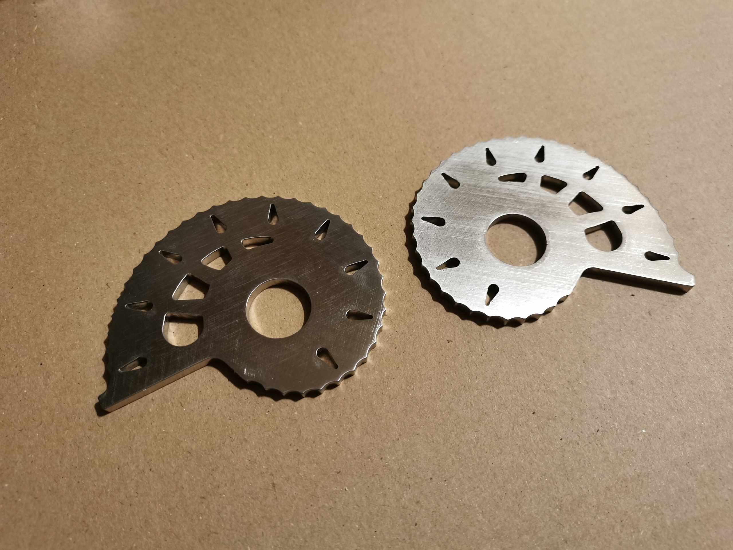 Xrv 650 750 Africa Twin RD03 RD04 RD07 XL 250 600 Napínák řetězu Napínák