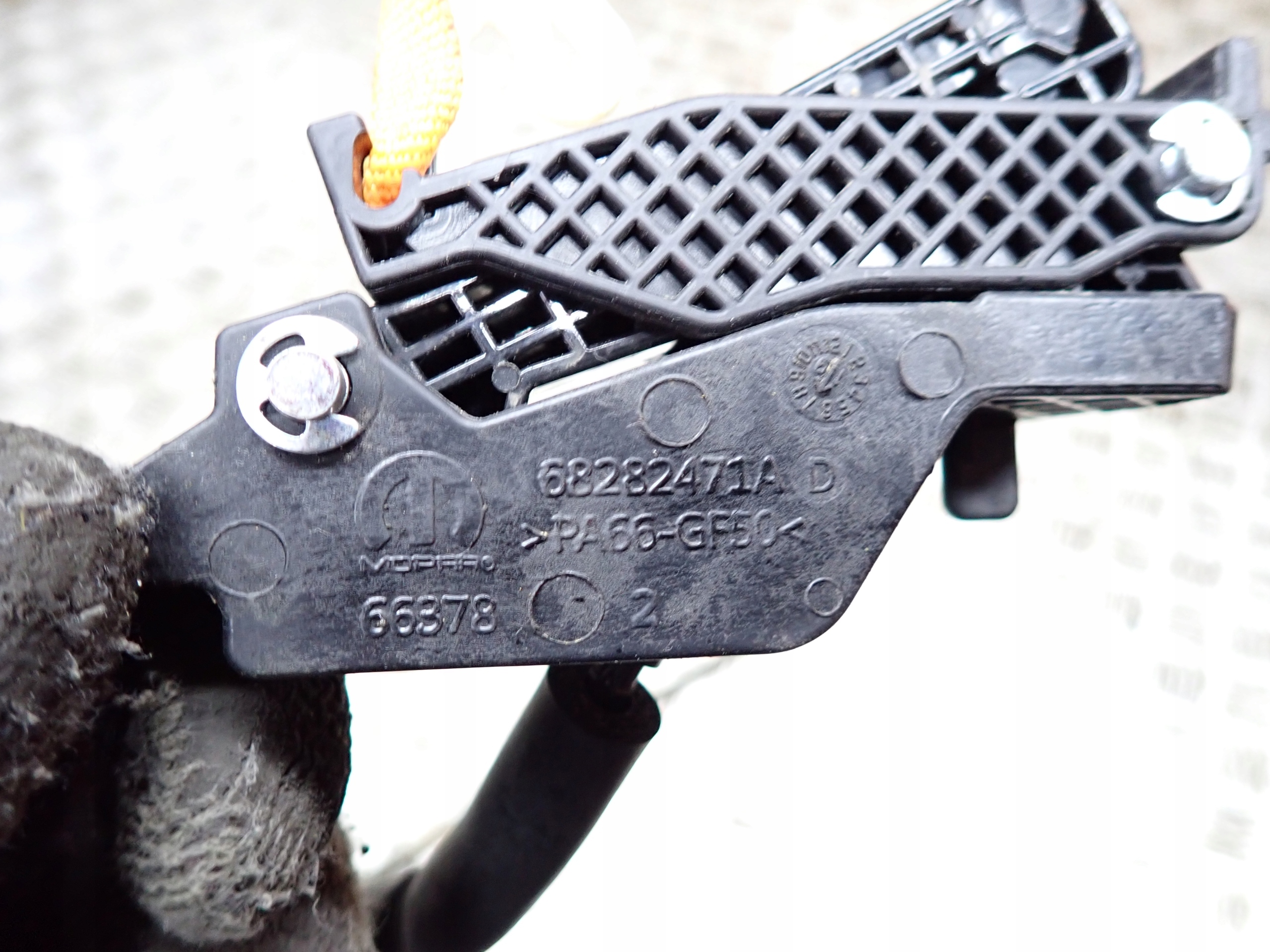 трос тормоза ручного WRANGLER JL 4D