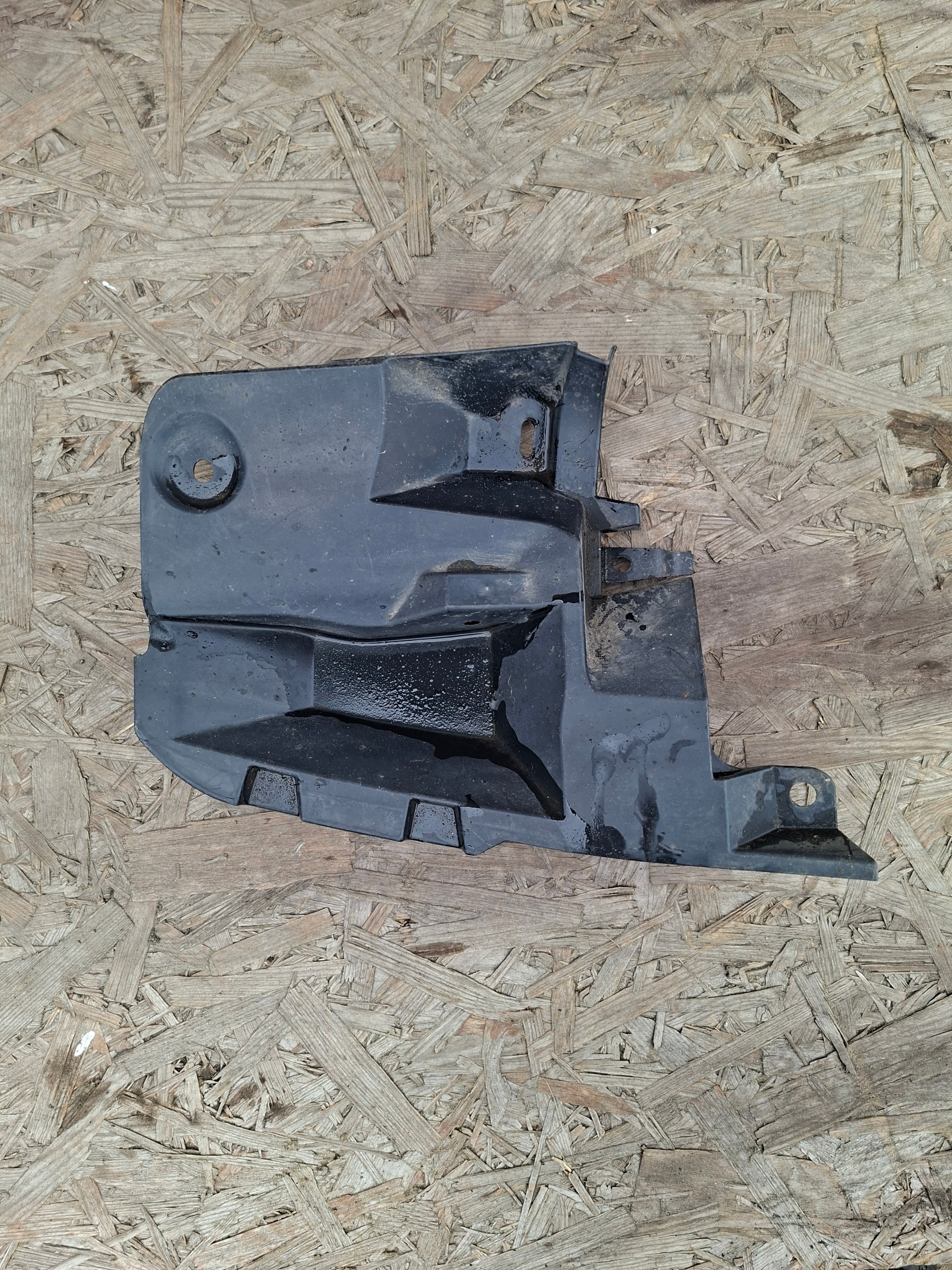 fedél CHLAPACZ far hátsó bal TOYOTA AURIS 5259202130