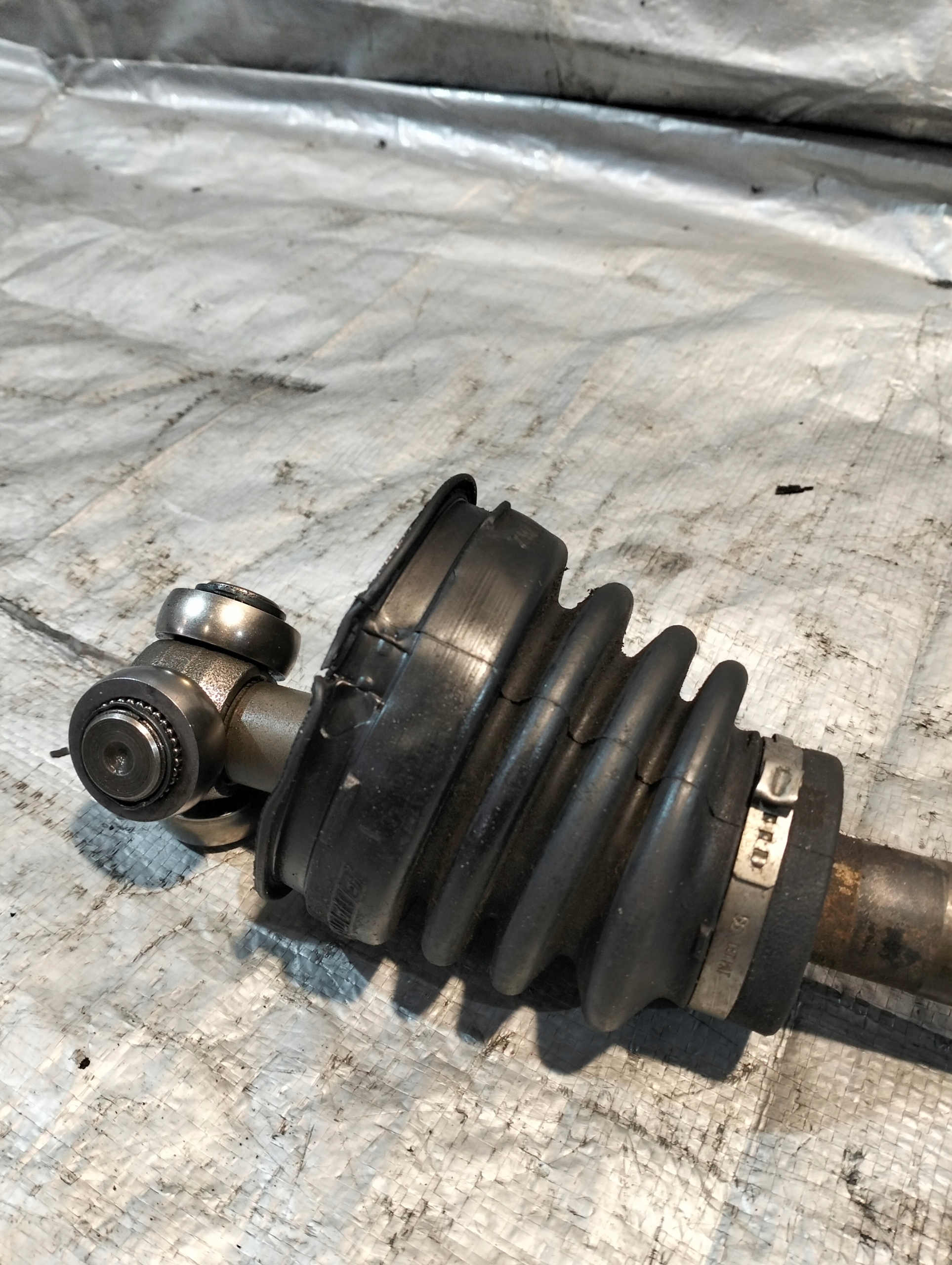 FIAT DOBLO and 1.9D 46KW 2000r semi-axis right front 22z