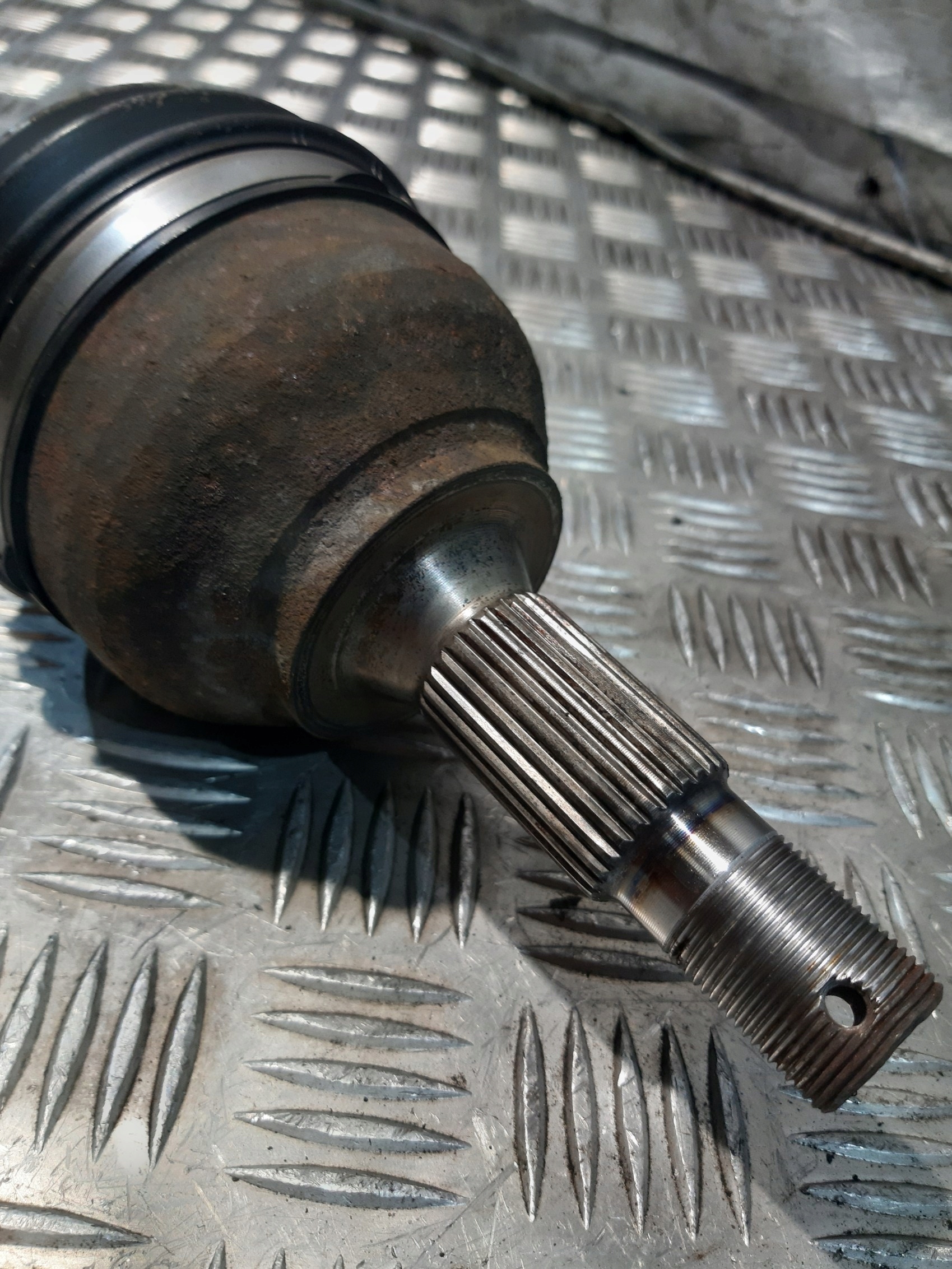 semi-axis semi-axis left front PEUGEOT 508 and 1.6 THP 9672959780