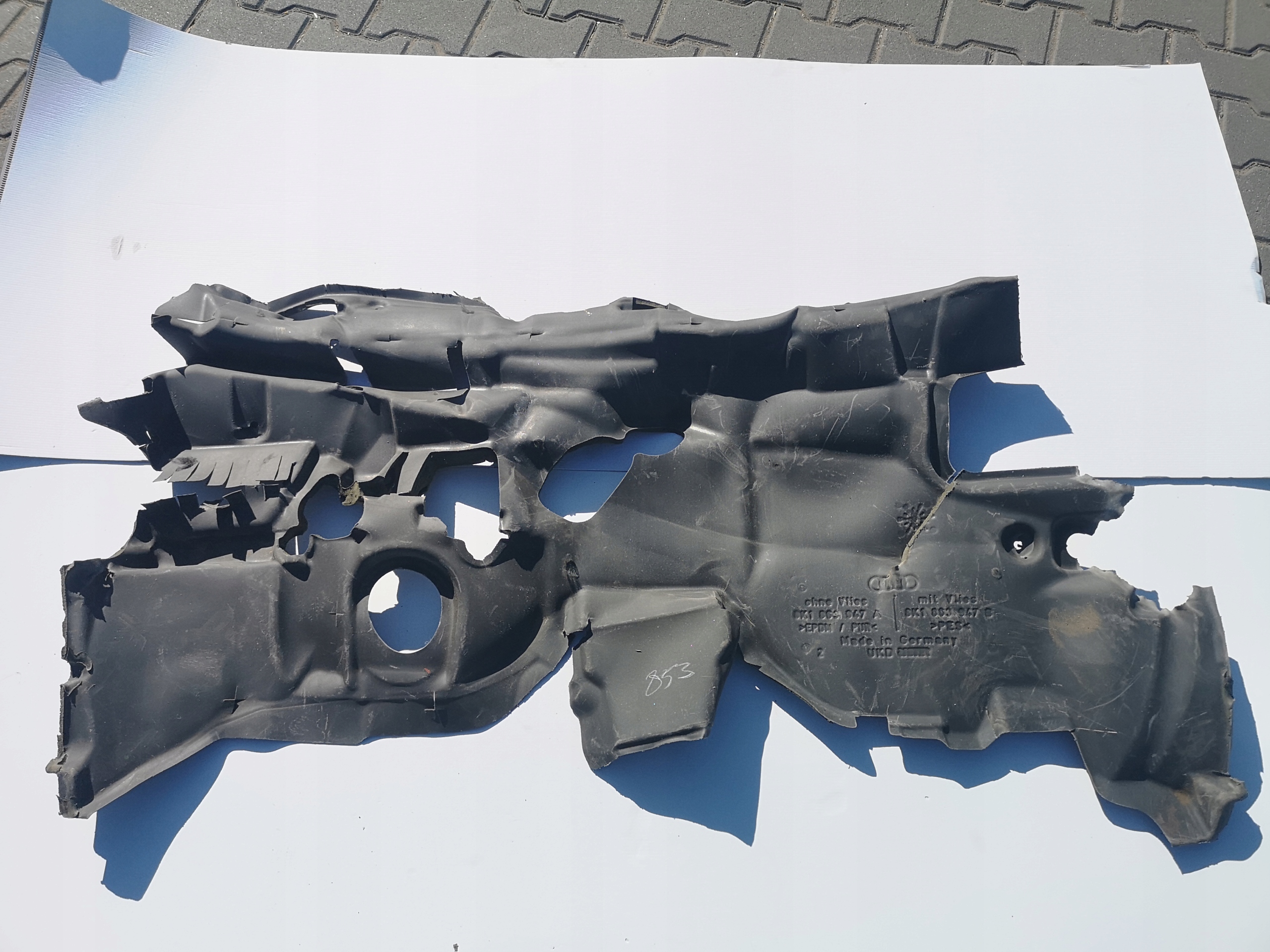 8K1863947B - AUDI A4 A5 звукоізоляція перегородки