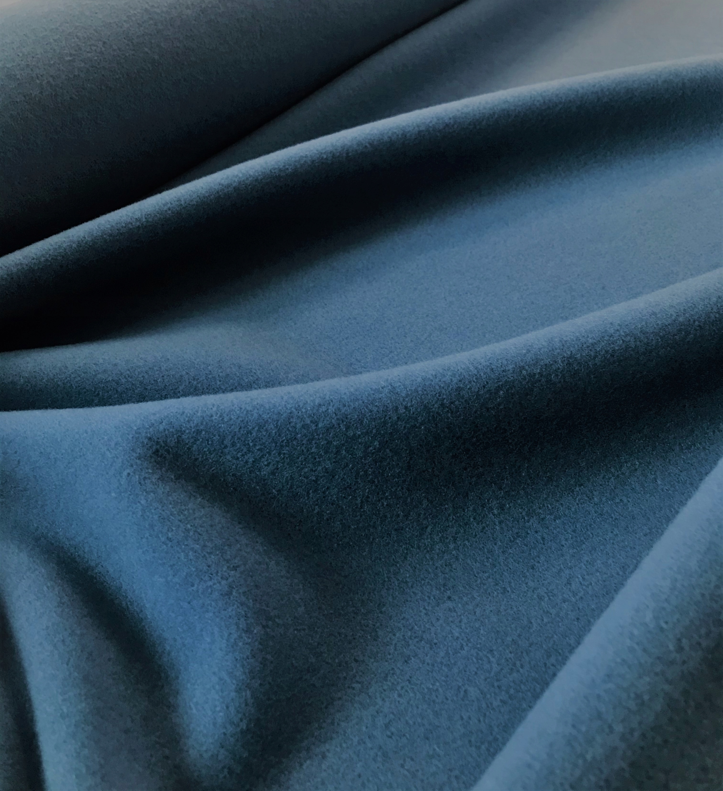 Italský Flauš 100% Vlna Barva Modrá Druh A