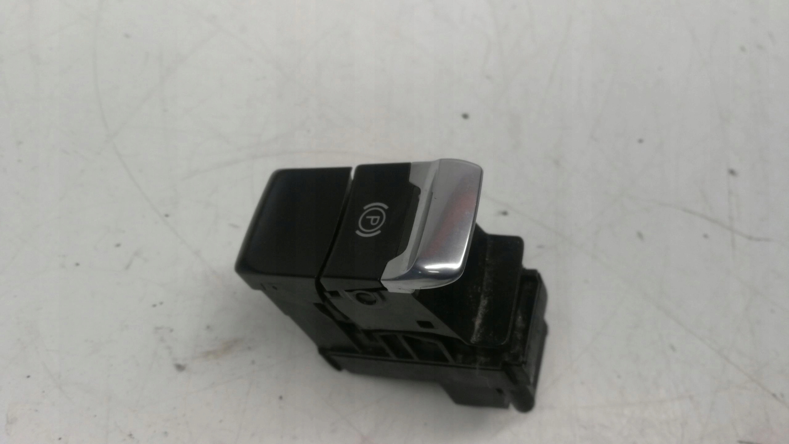 button electric brake AUDI A4 B8 Q5 8K2927225B