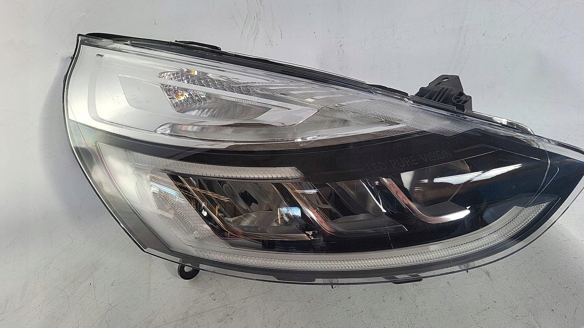 RENAULT CLIO 4 IV LIFT light front front right FULL LED 260100274R