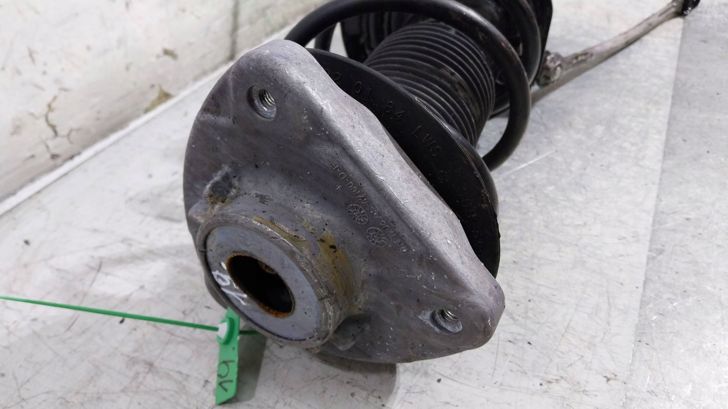 shock absorber right front A2463208813 MERCEDES W176 W246