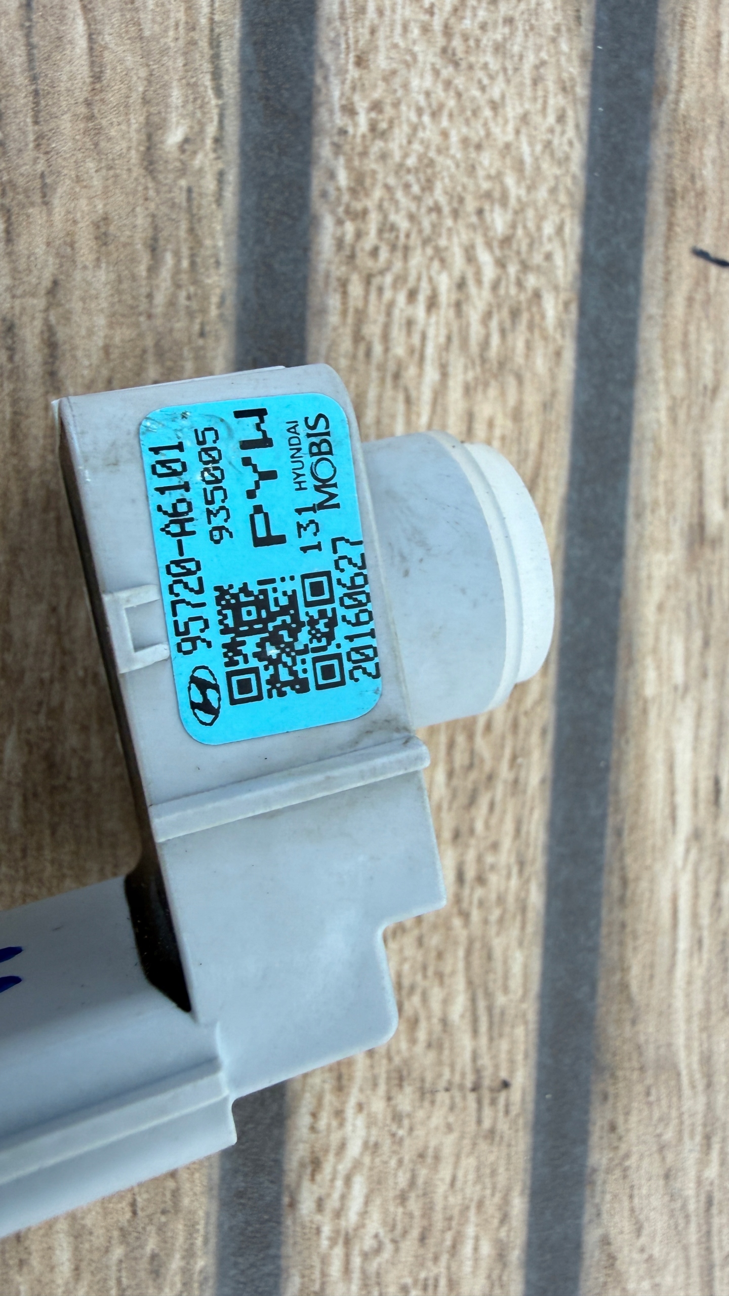 Sensor Parken PDC BIALY IX20 IX35 KIA CEED 2 II KA17/19Q
