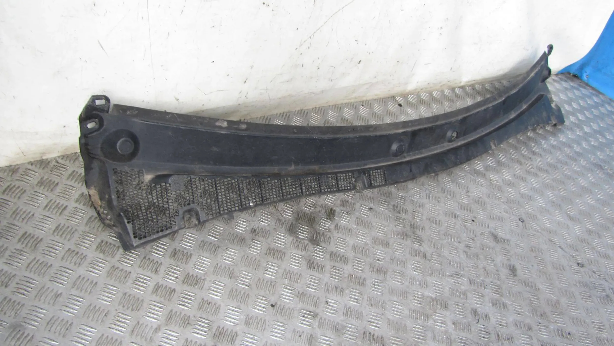 MASTER MOVANO III PODSZYBIE PLASTIKOWE 10- Numer katalogowy części 668110010R