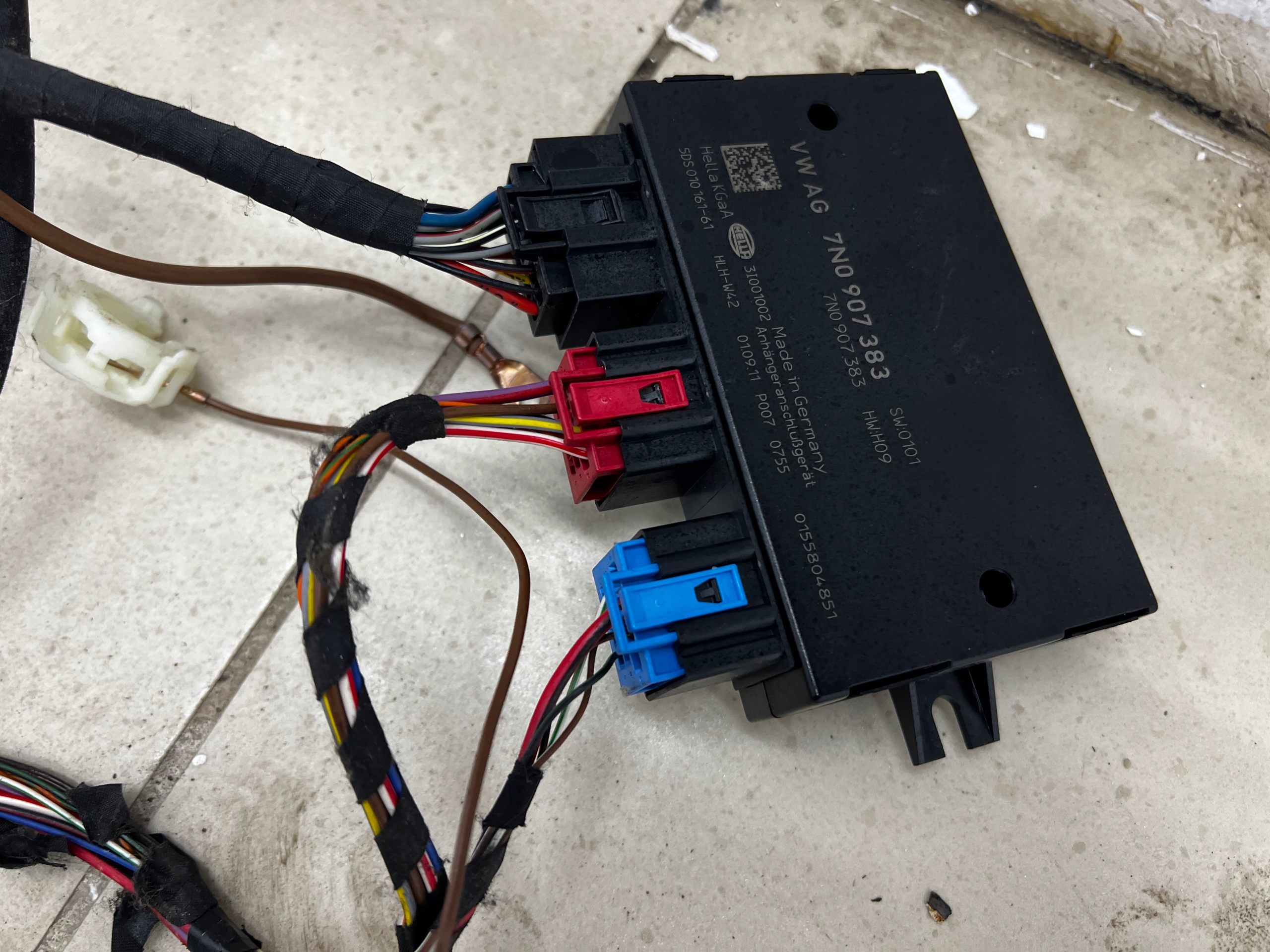 VW PASSAT B7 KOMBI tow INSTALCJA module KPL 3AA803880E