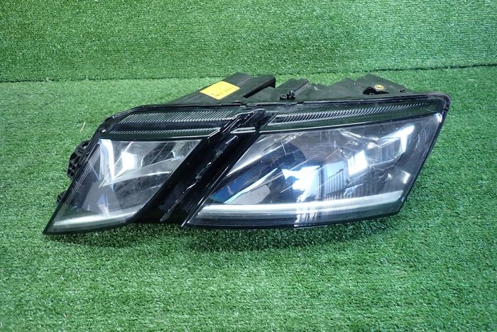 SKODA OCTAVIA III LIFT 17- reflektor left light left