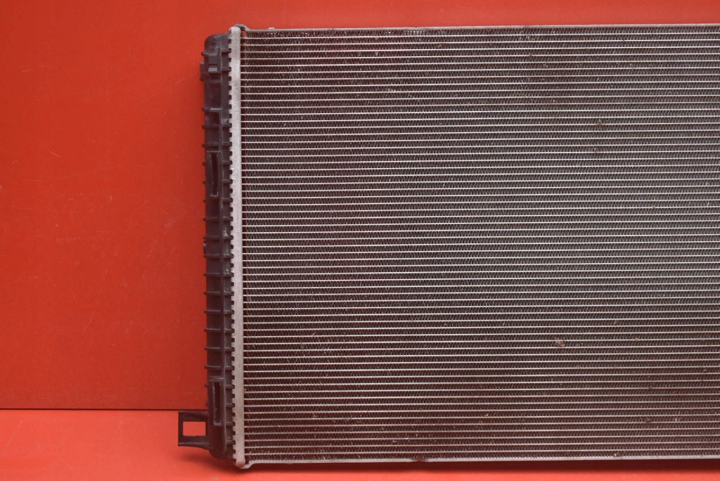 Kühler Wasserkühler 4KE121251B AUDI E-TRON 55 408 KM 18-21