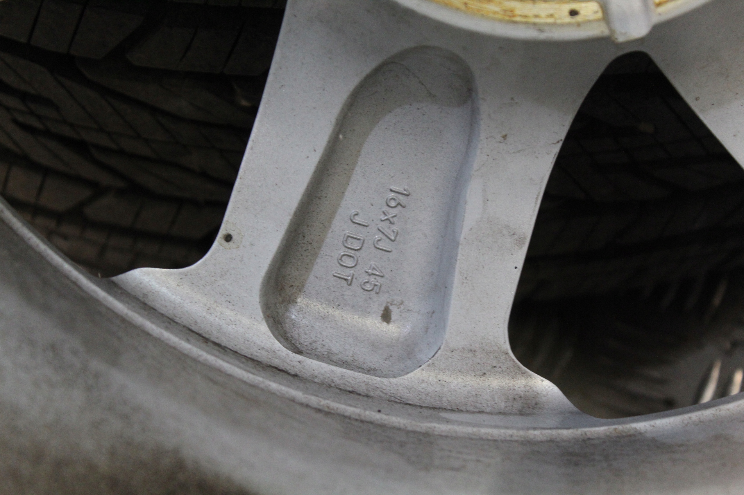 wheels tyres discs ALUFEGLI 255/70 R16 RENAULT ALASKAN