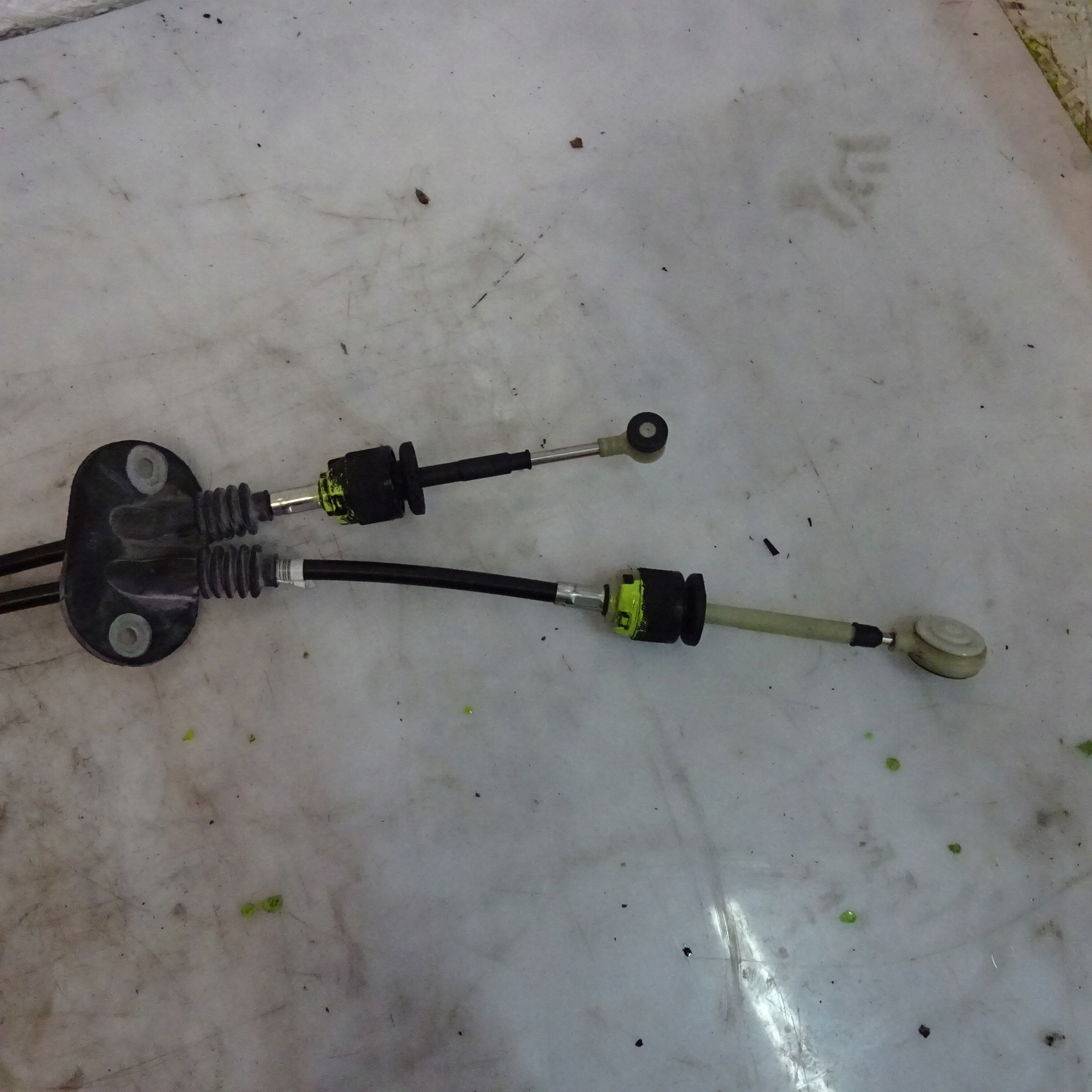 FORD FOCUS MK3 1.5TDCI Bowdenzug CIEGNA Schalt getriebe