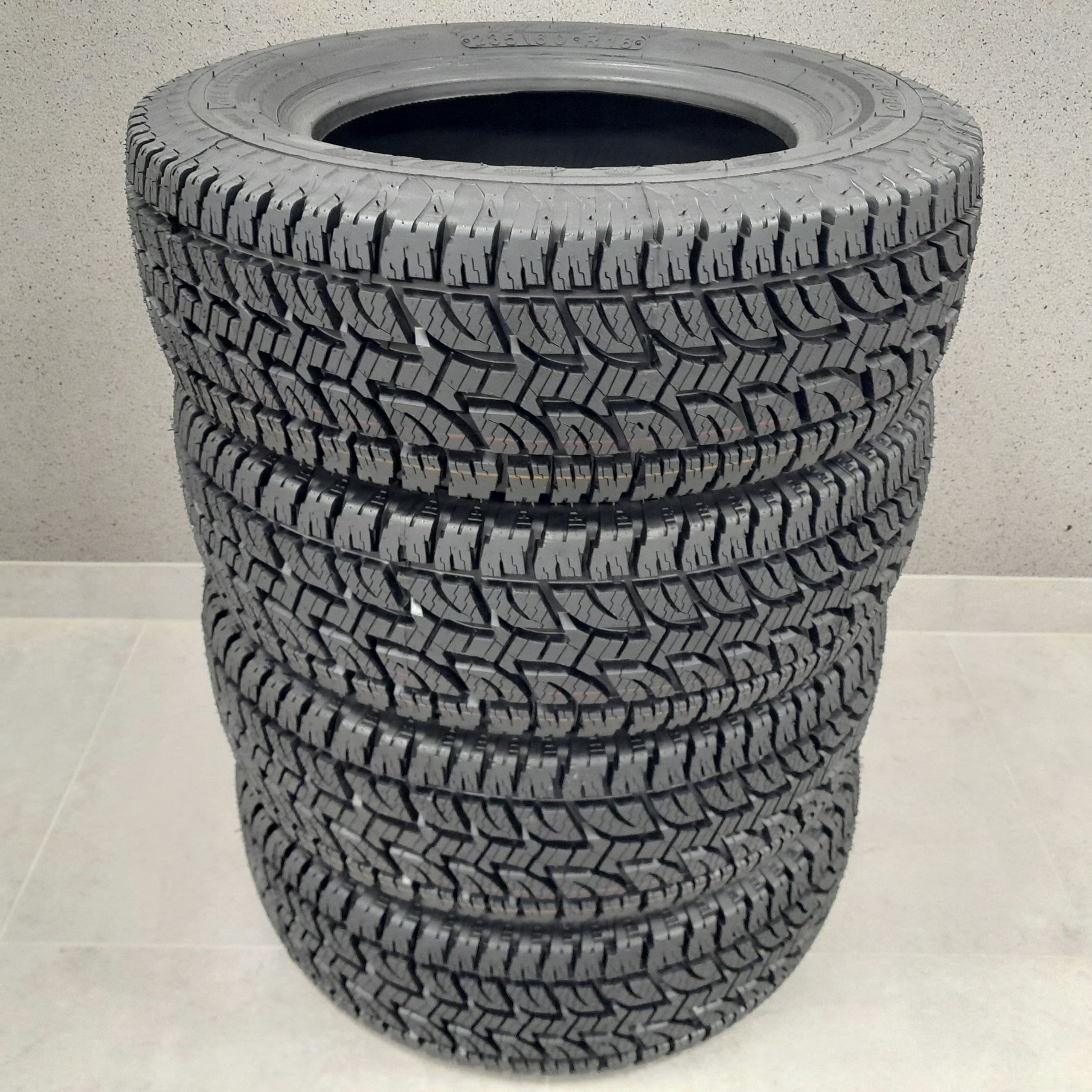 Opony bieżnikowana 235/60 R16 CAŁOROCZNE 4x4 AT kpl Marka Pozostałe