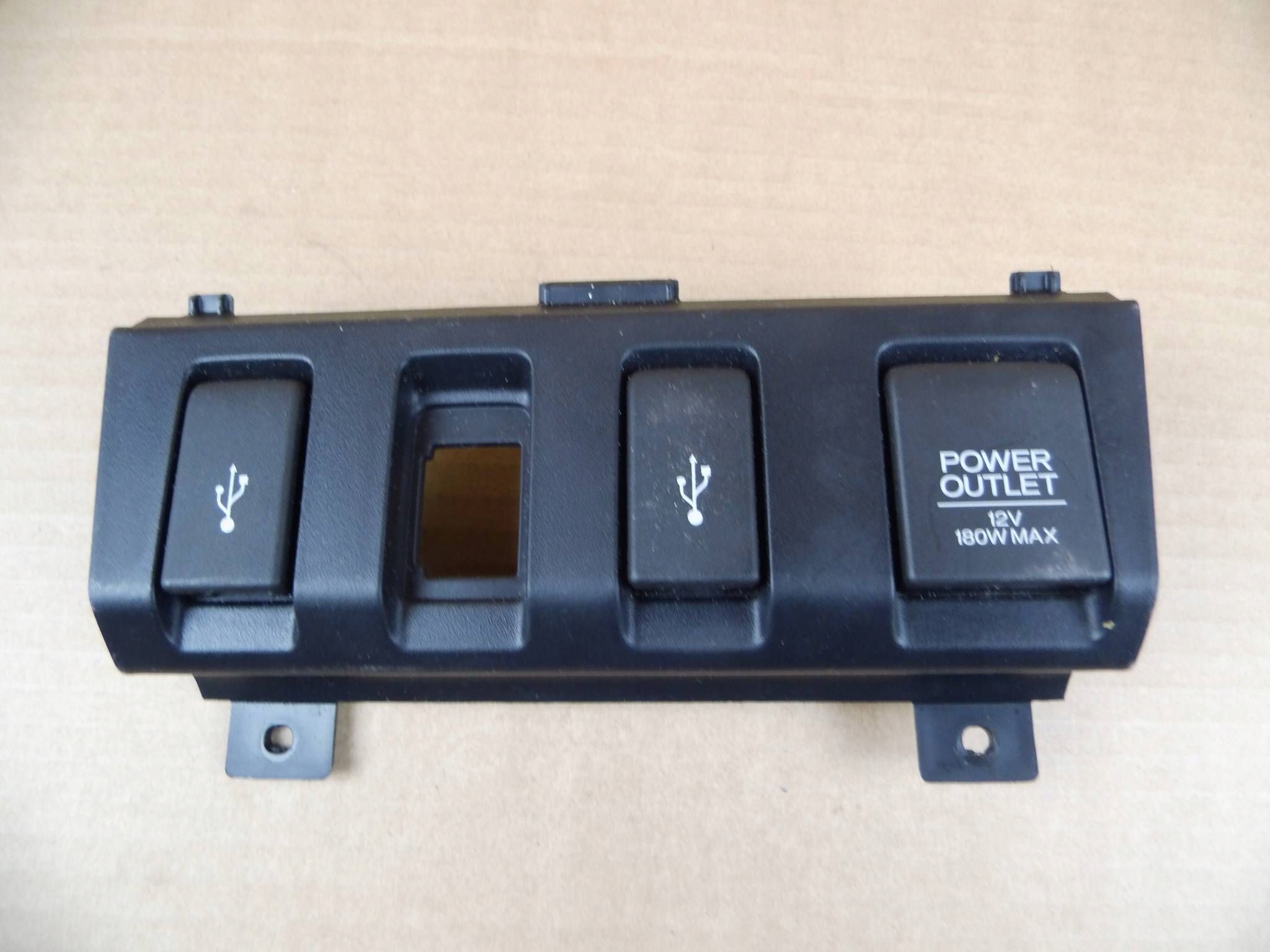 Honda HR-V II 2015+ adapter port zlacze USB