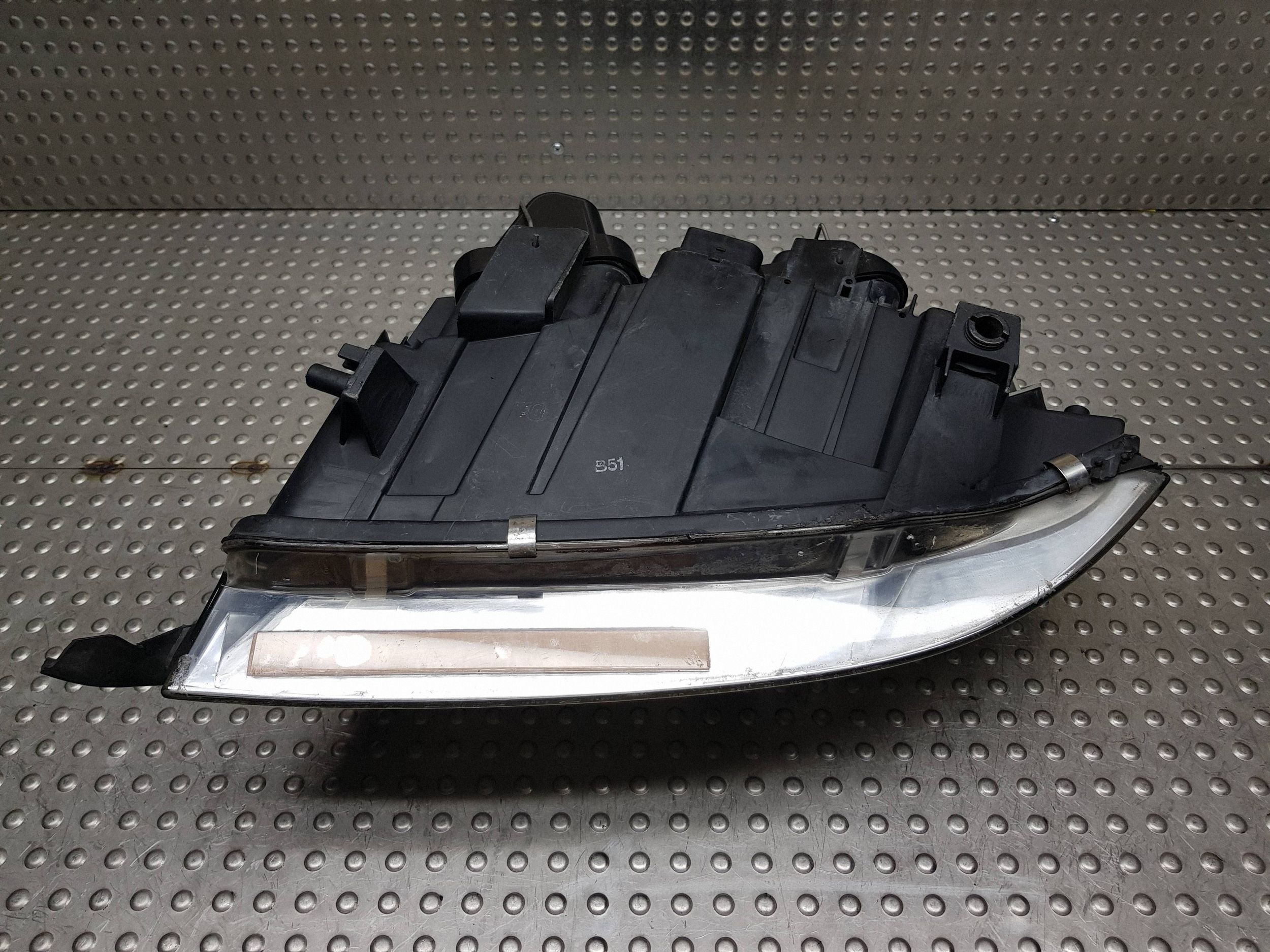 REFLEKTOR right front lens 7 PIN 148468-00 AUDI A6 C5
