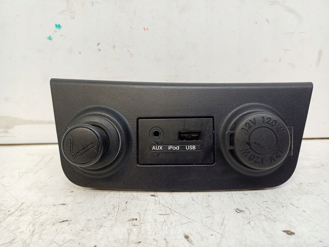 HYUNDAI I30 adapter AUX IPOD USB 2006