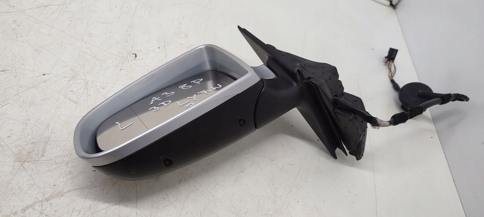 mirror left 5pin Audi A3 8P 3D LY7W