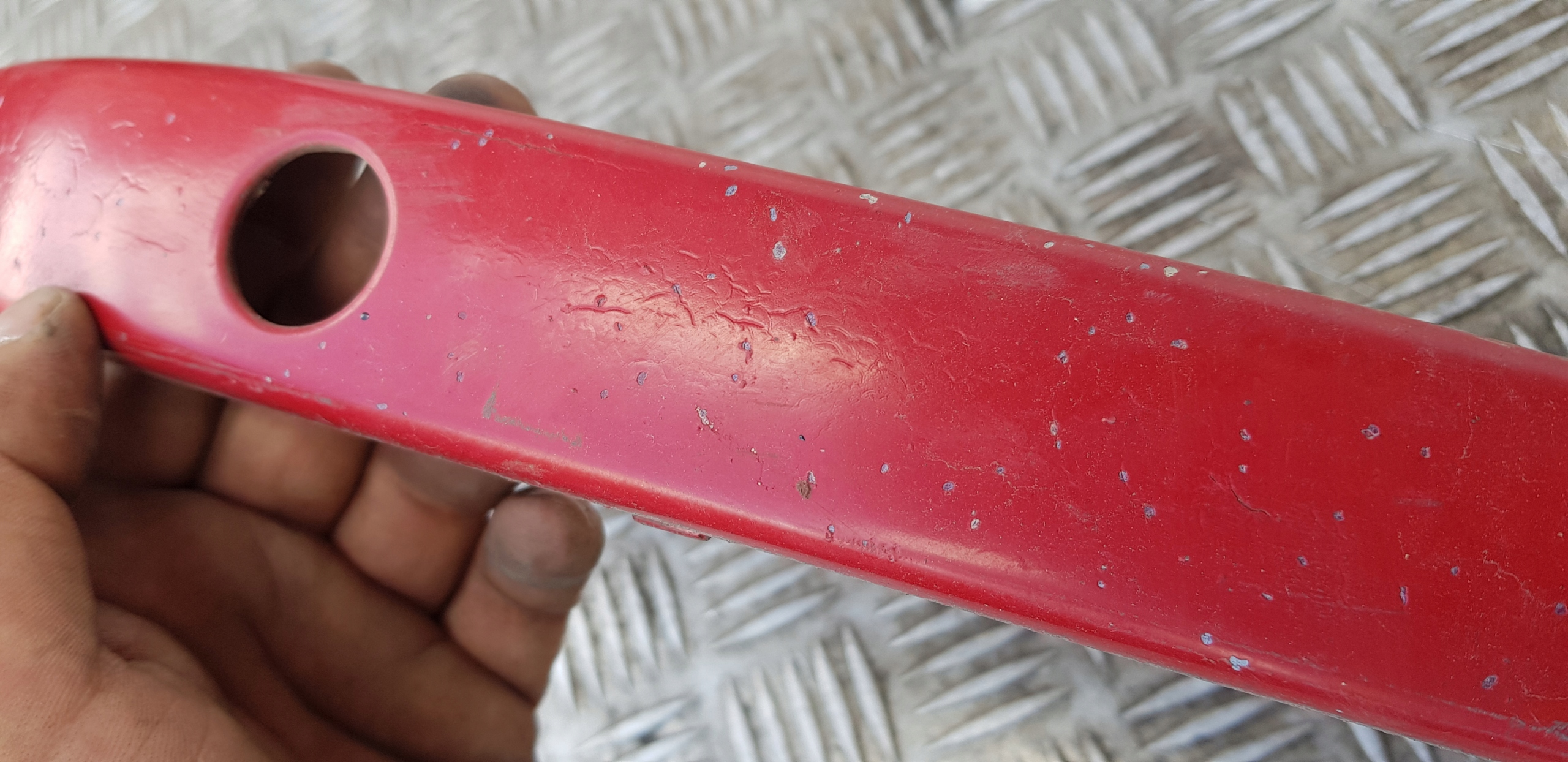 BMW E39 lišta nárazníku levá předek 7005963 PDC