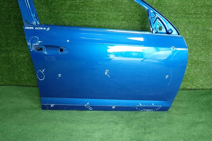 SKODA OCTAVIA III door right front front