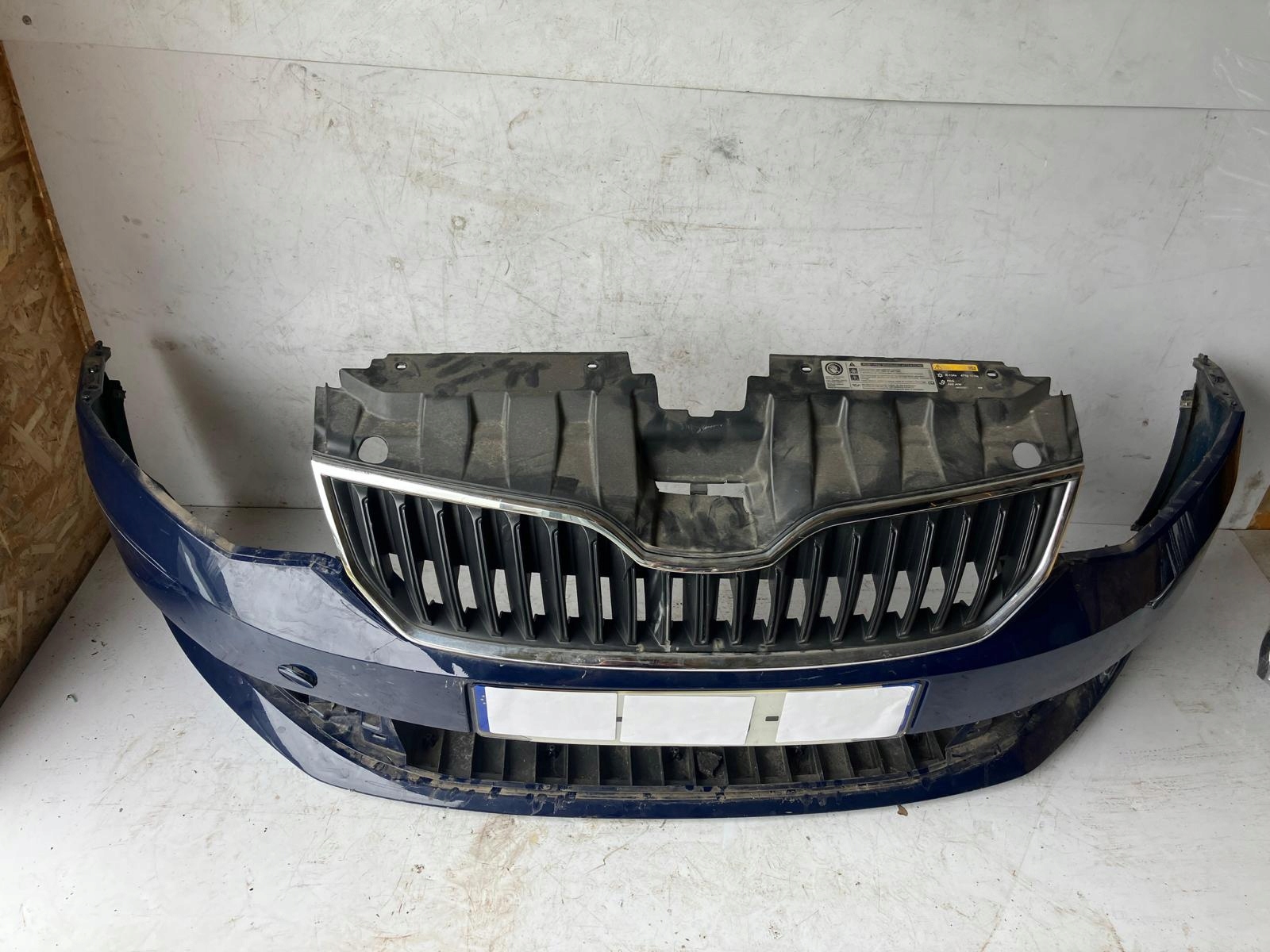 branik prednji dio maska SKODA FABIA III