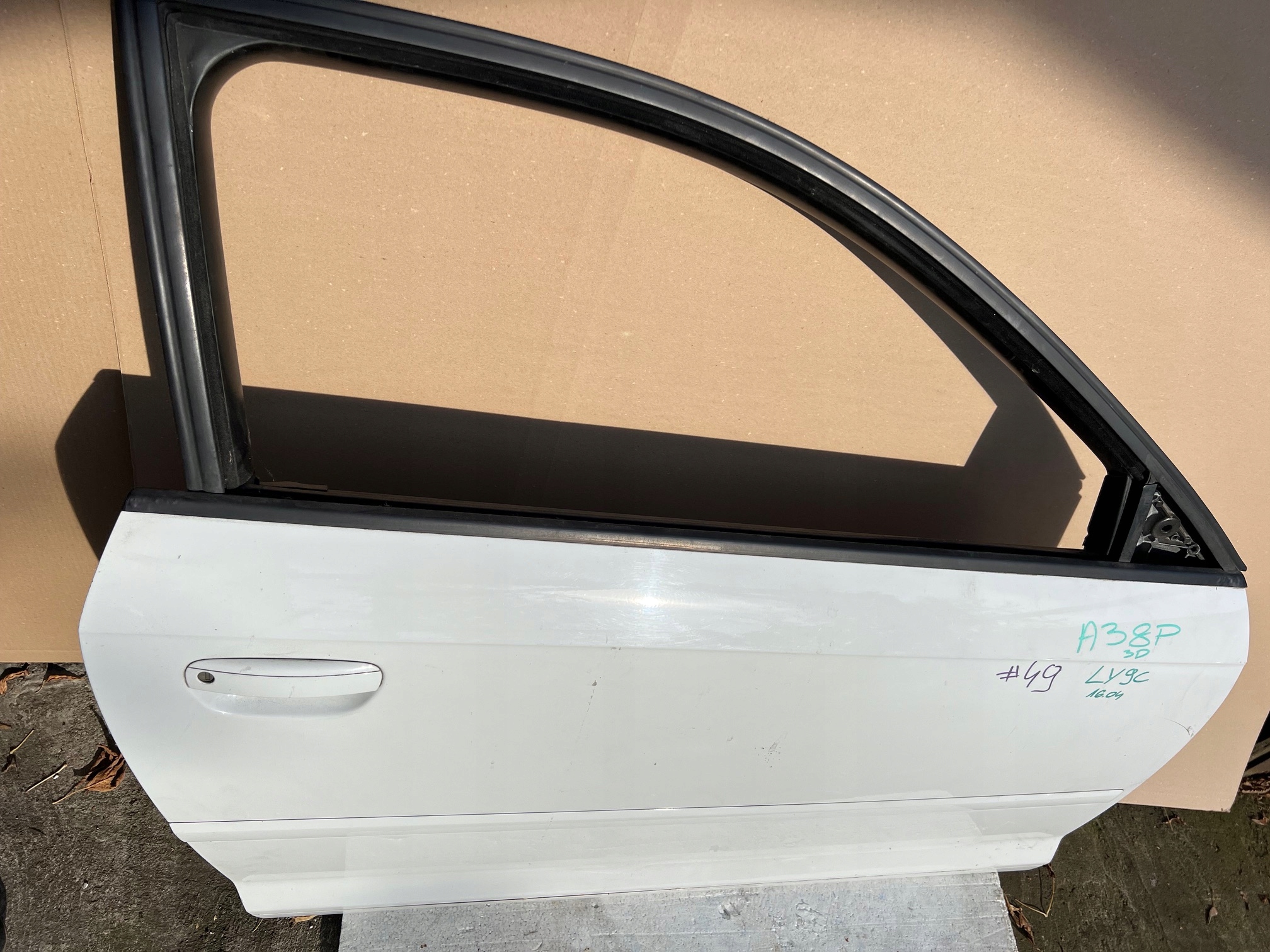 AUDI A3 8P 3D door right front right front LY9C