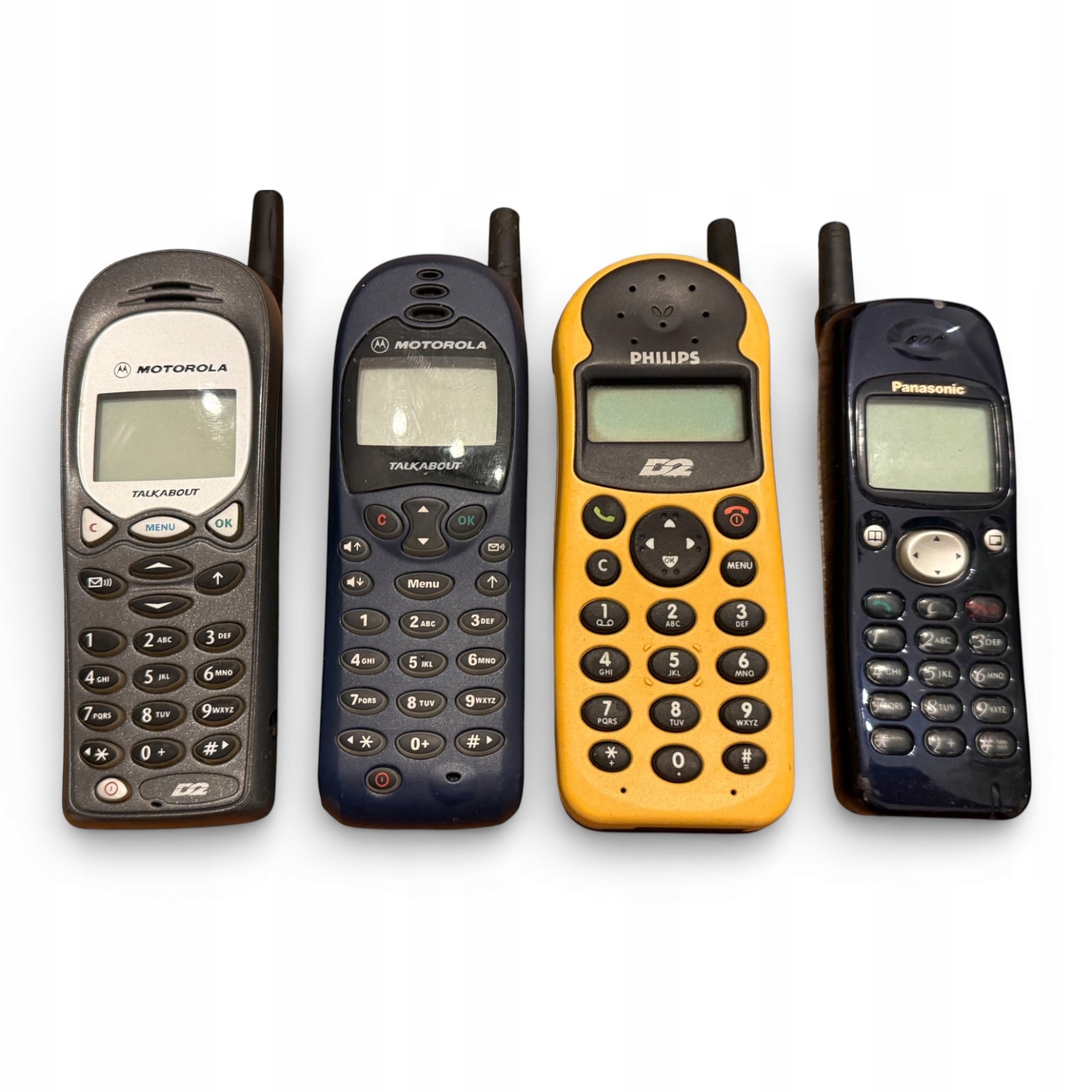 Zestaw 4 telefonów GSM