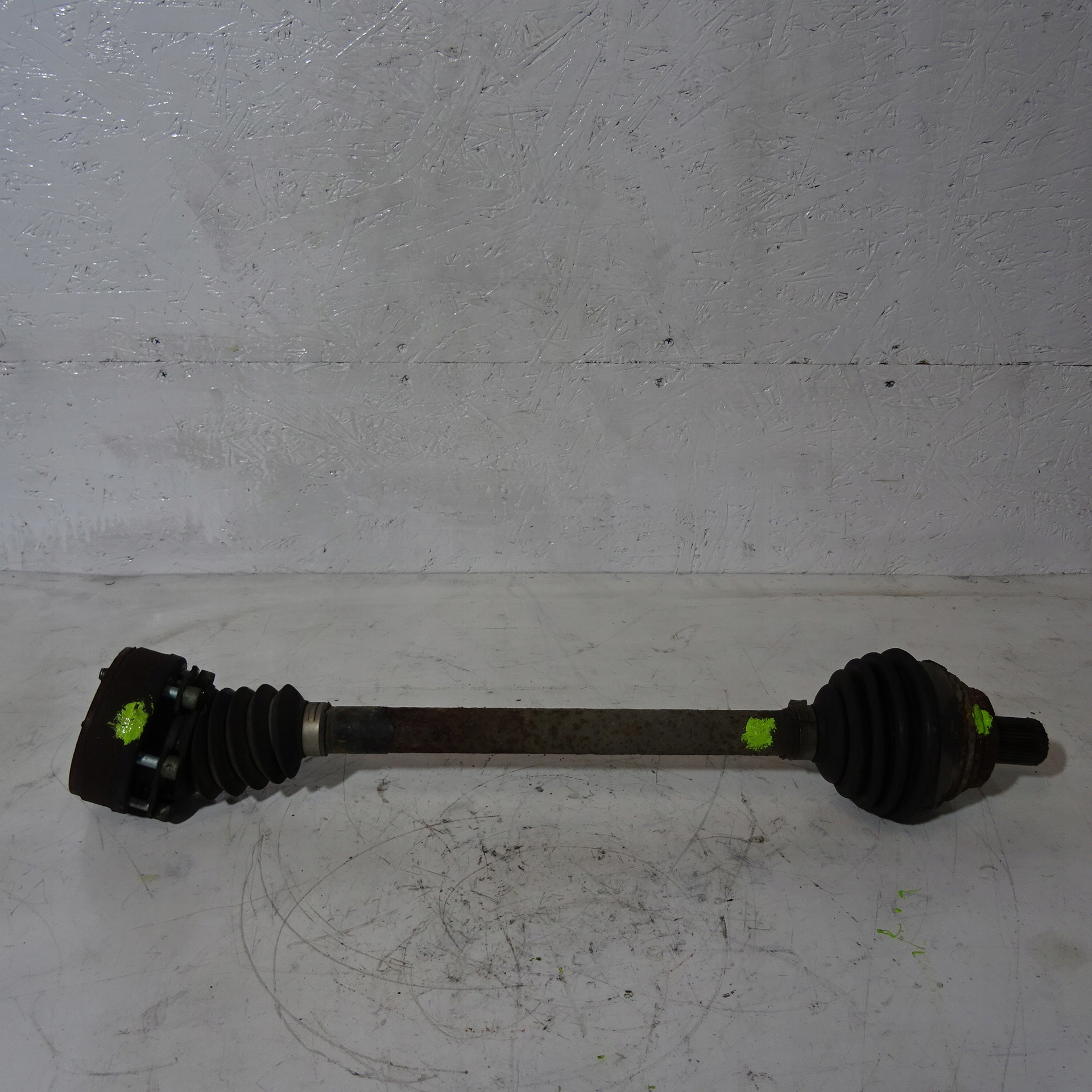 VW GOLF 5 V 1.4 B ПЕРЕДНИЙ ЛЕВЫЙ ПОЛУОСЬ