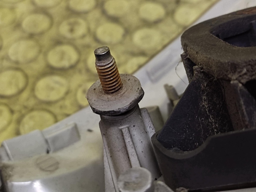 VW GOLF V light left rear part 1K6945095N