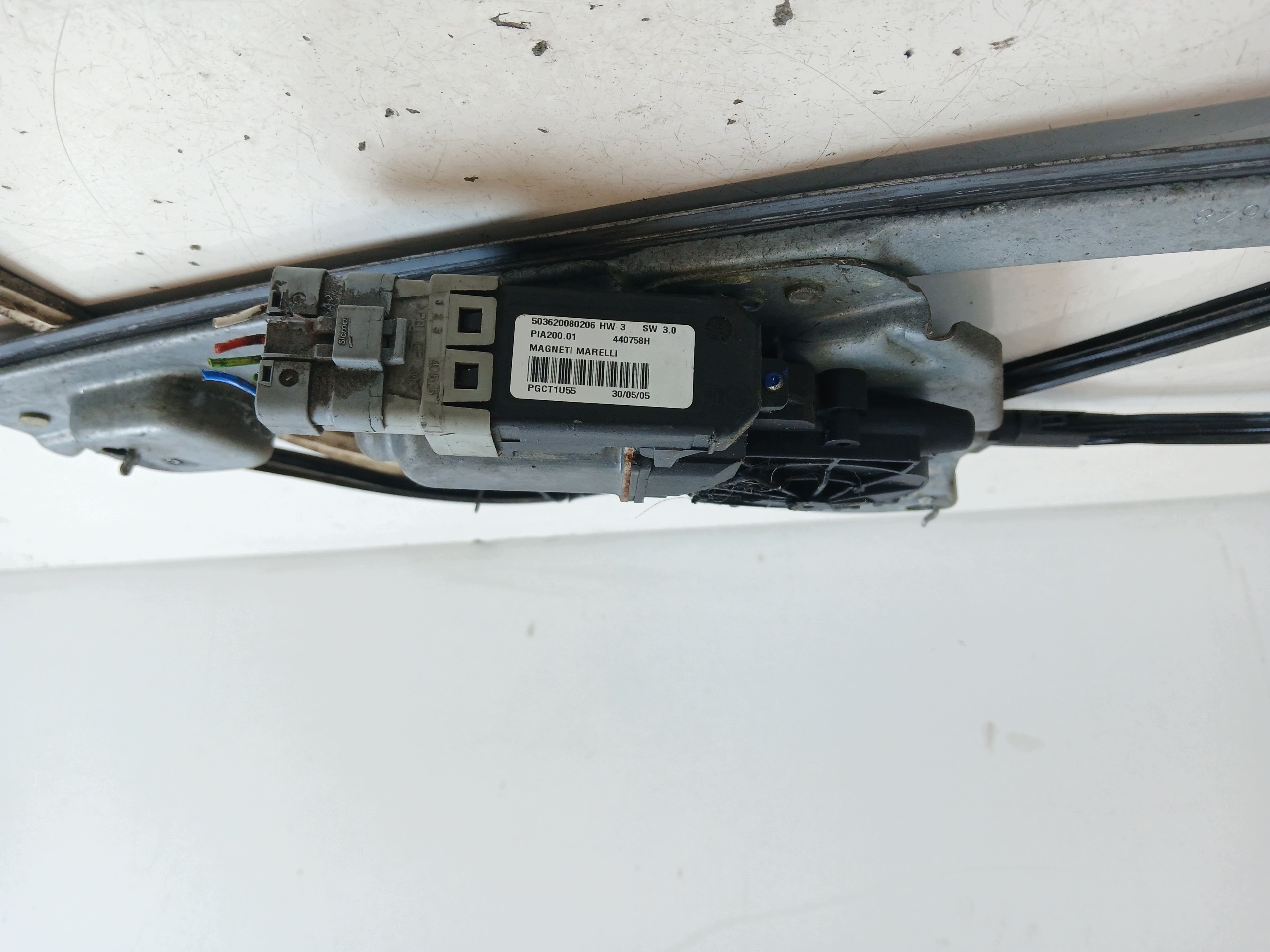 PEUGEOT 1007 window regulator left front 440758H
