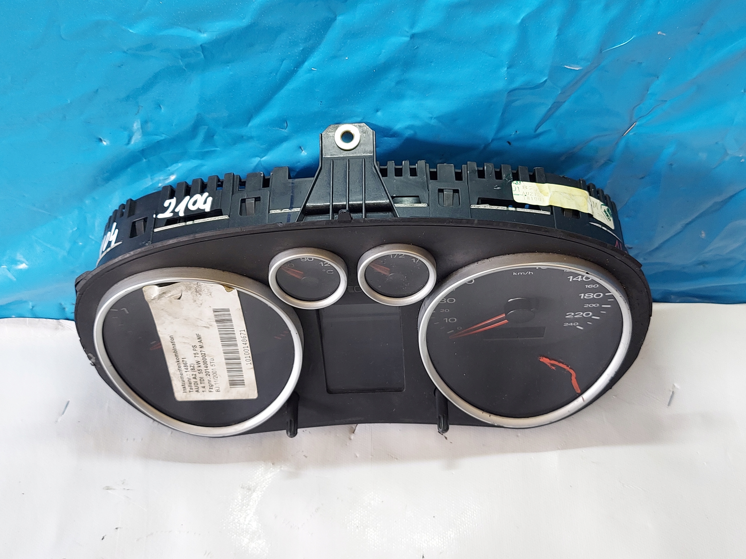 dials clock AUDI A2 8Z 1.4 TDI 8Z0920900M