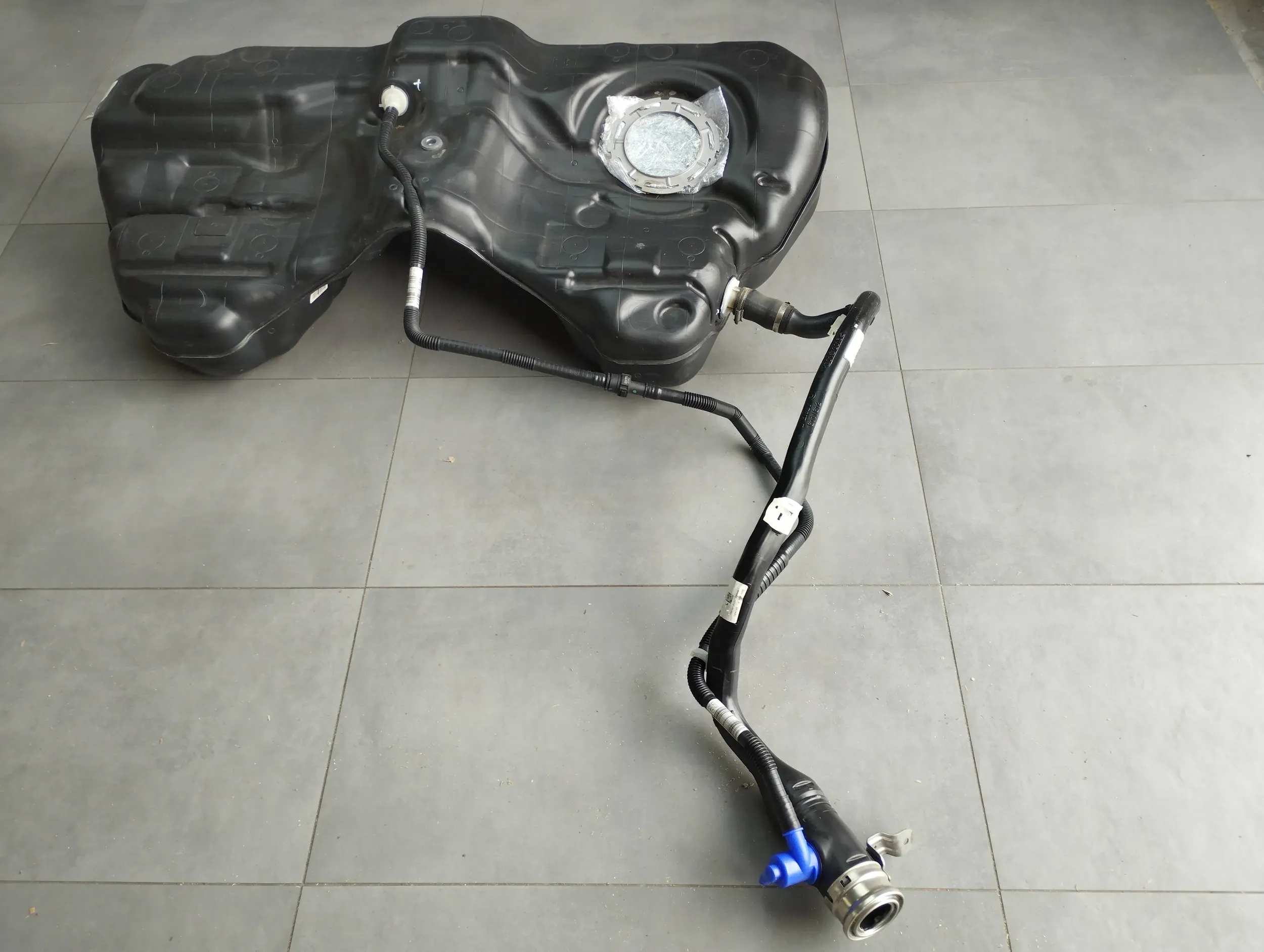 BMW 7 G11 750i tank 7353901